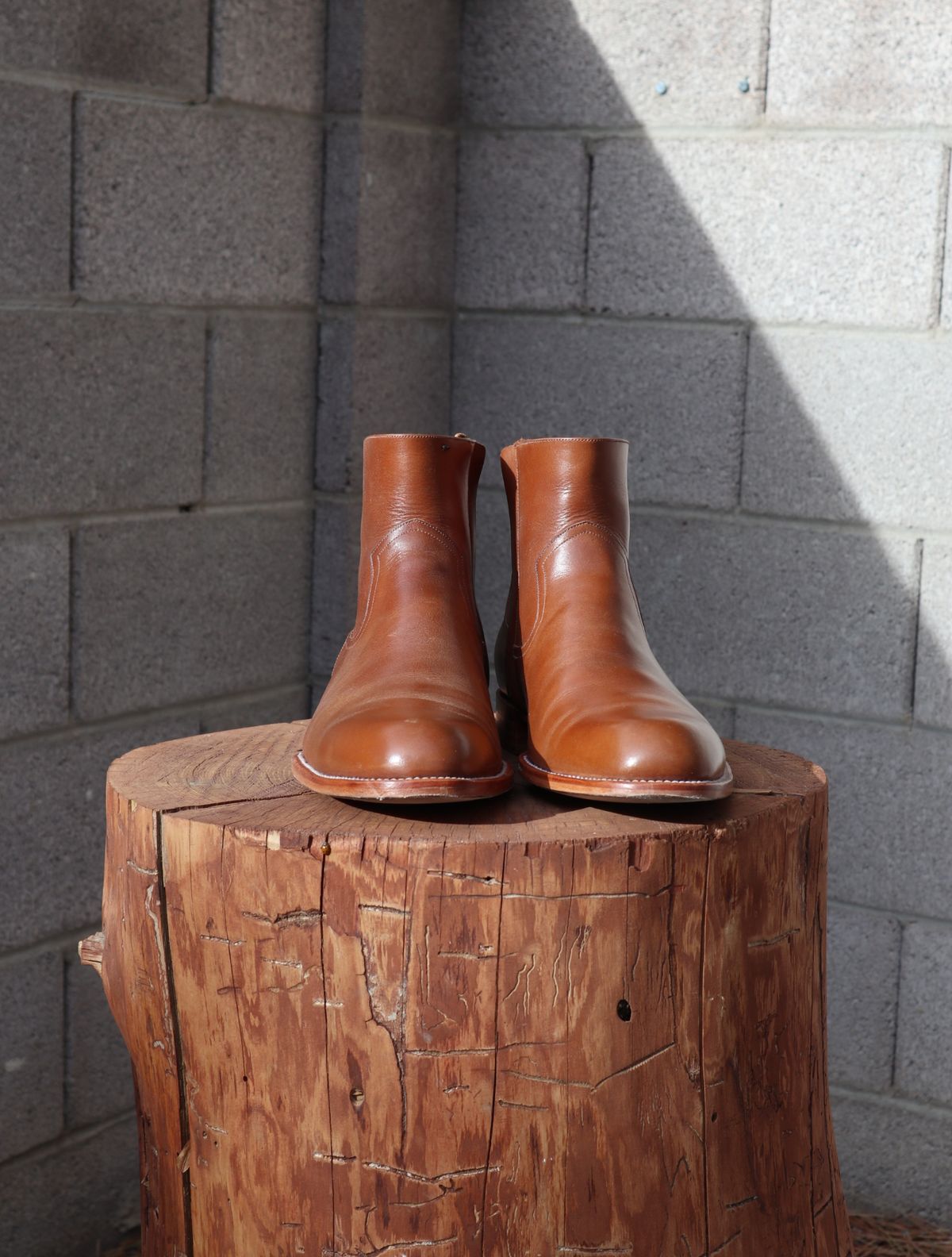 Photo by prospect_joe on November 2, 2024 of the Sapatero Side Zip in Philippine Dark Mustard Calf.