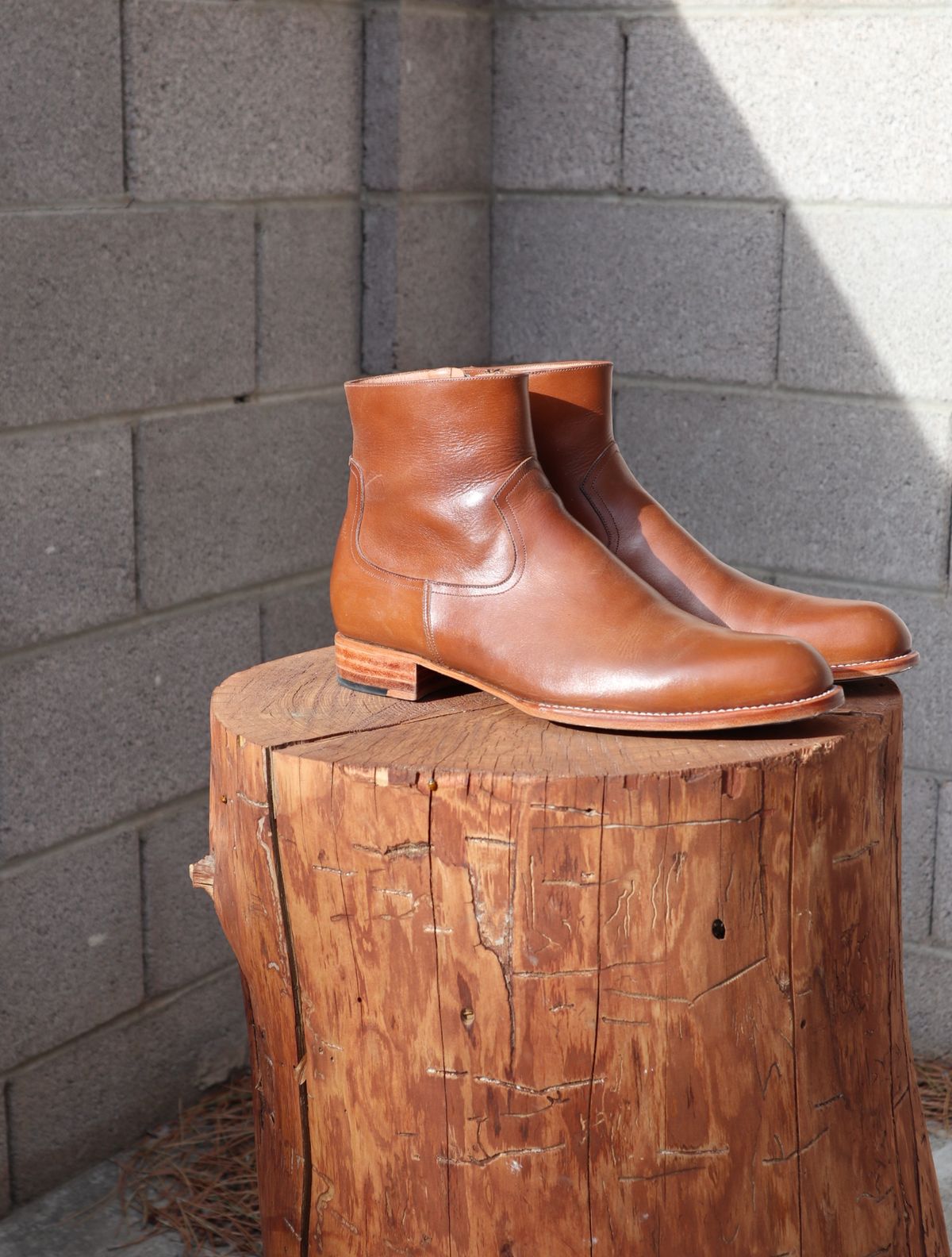 Photo by prospect_joe on November 2, 2024 of the Sapatero Side Zip in Philippine Dark Mustard Calf.