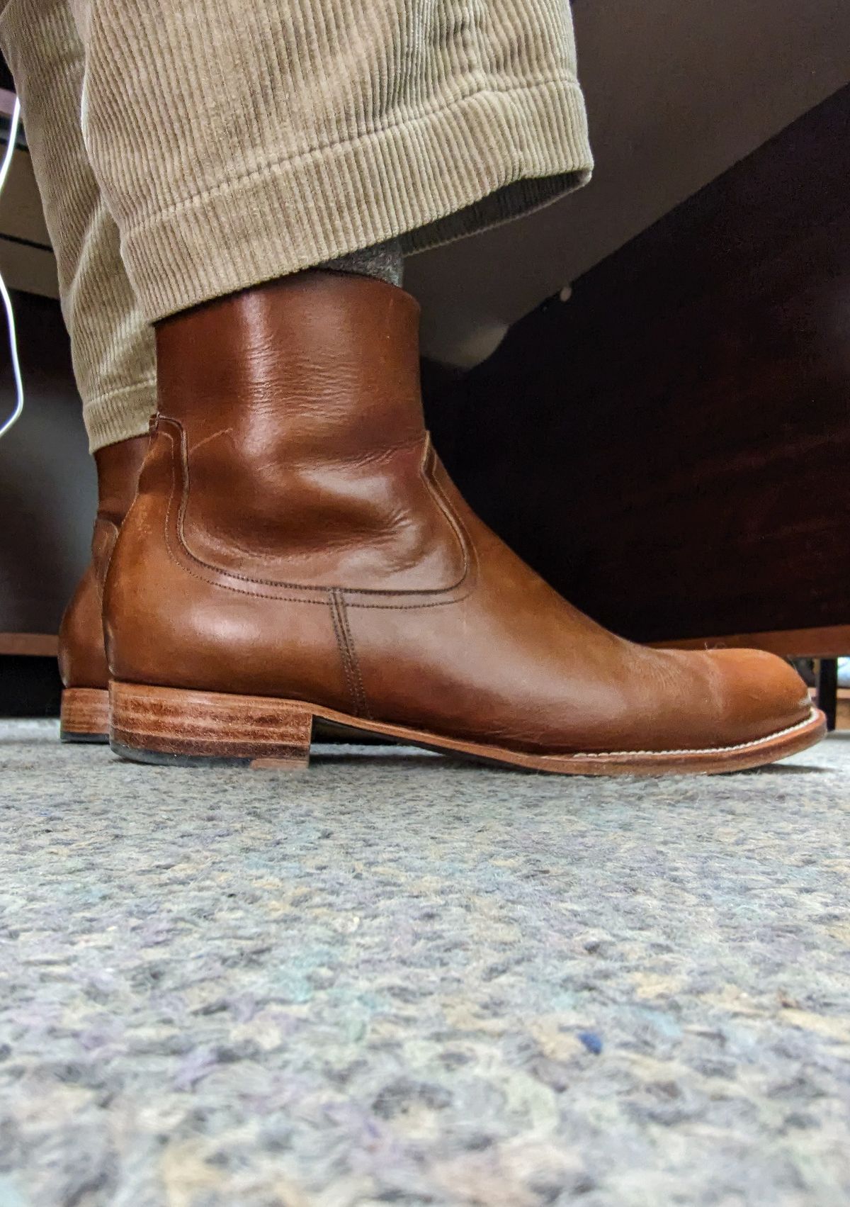 Photo by prospect_joe on November 18, 2024 of the Sapatero Side Zip in Philippine Dark Mustard Calf.