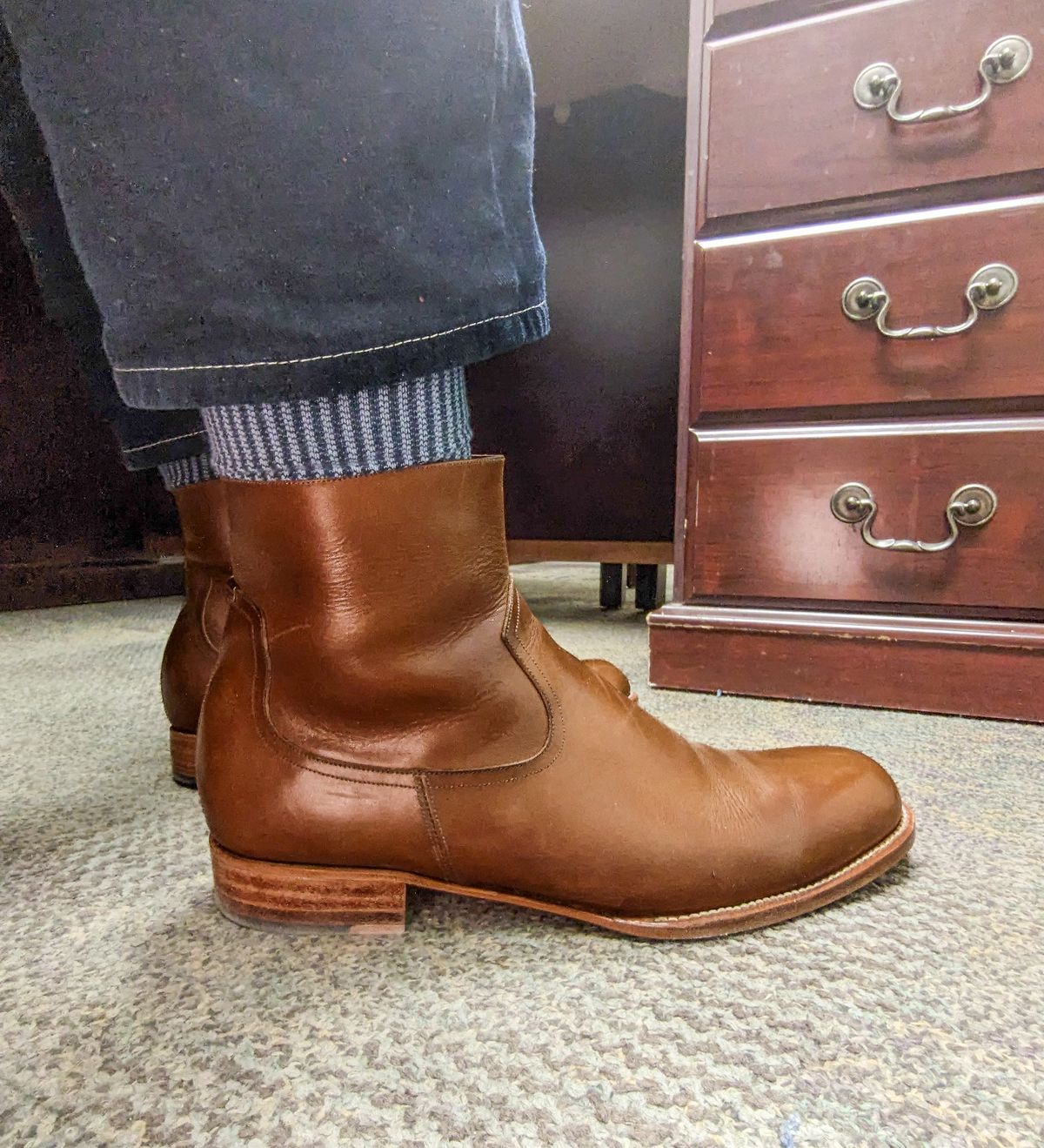 Photo by prospect_joe on November 21, 2024 of the Sapatero Side Zip in Philippine Dark Mustard Calf.