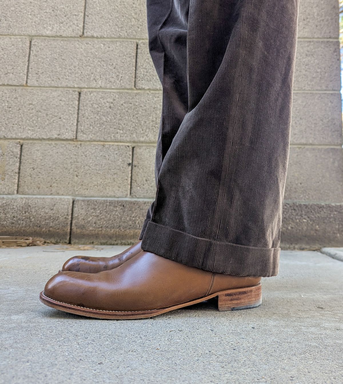 Photo by prospect_joe on January 15, 2025 of the Sapatero Side Zip in Philippine Dark Mustard Calf.