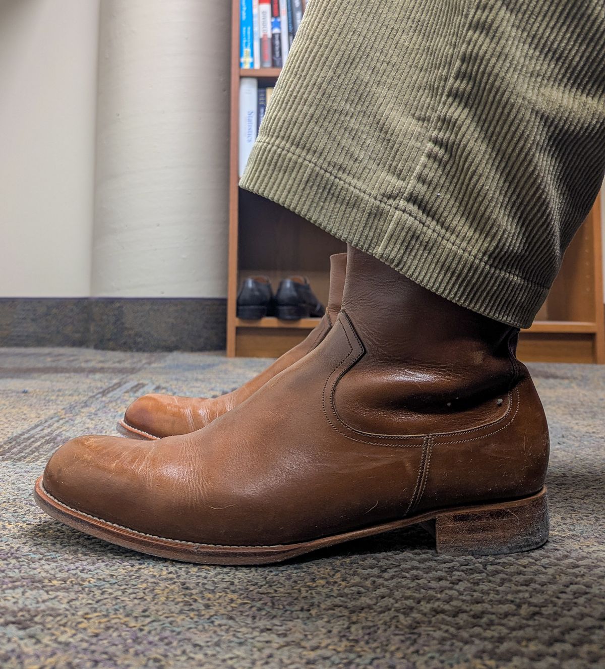 Photo by prospect_joe on January 24, 2025 of the Sapatero Side Zip in Philippine Dark Mustard Calf.