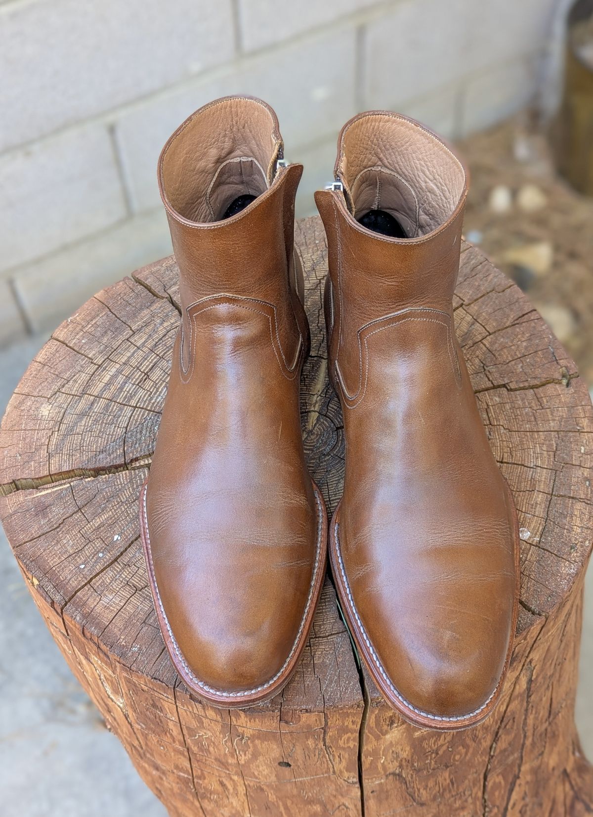 Photo by prospect_joe on March 2, 2025 of the Sapatero Side Zip in Philippine Dark Mustard Calf.