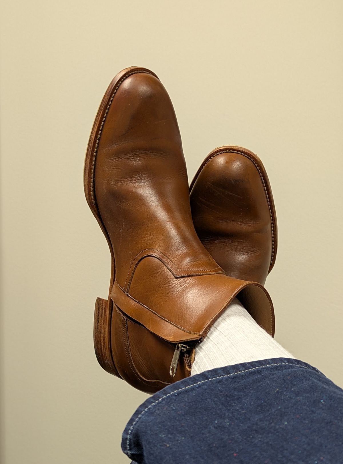 Photo by prospect_joe on March 22, 2025 of the Sapatero Side Zip in Philippine Dark Mustard Calf.