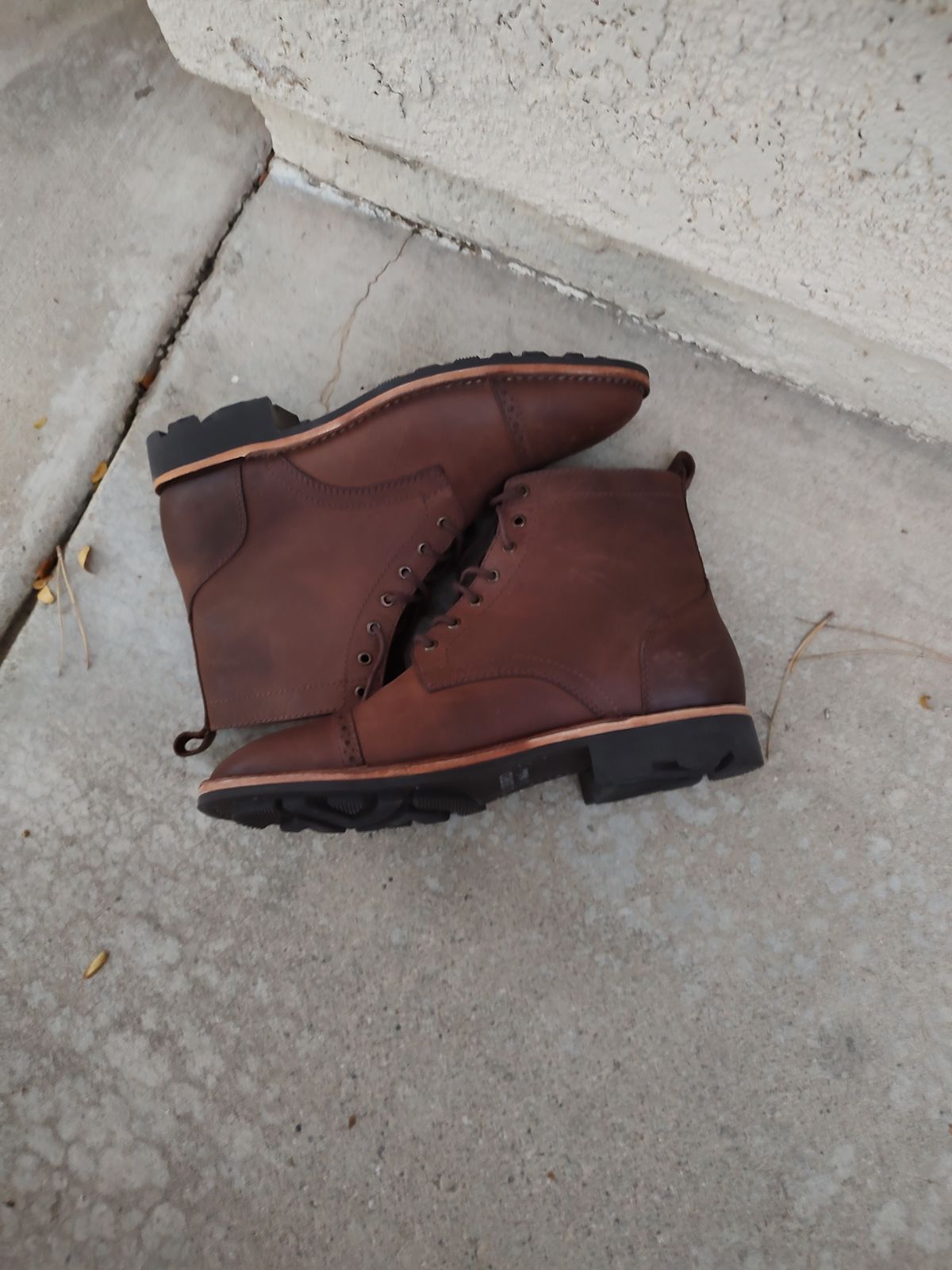 Photo by prospect_joe on October 1, 2022 of the Blkbrd Shoemaker Luchador Service Boot in Unknown Leather.