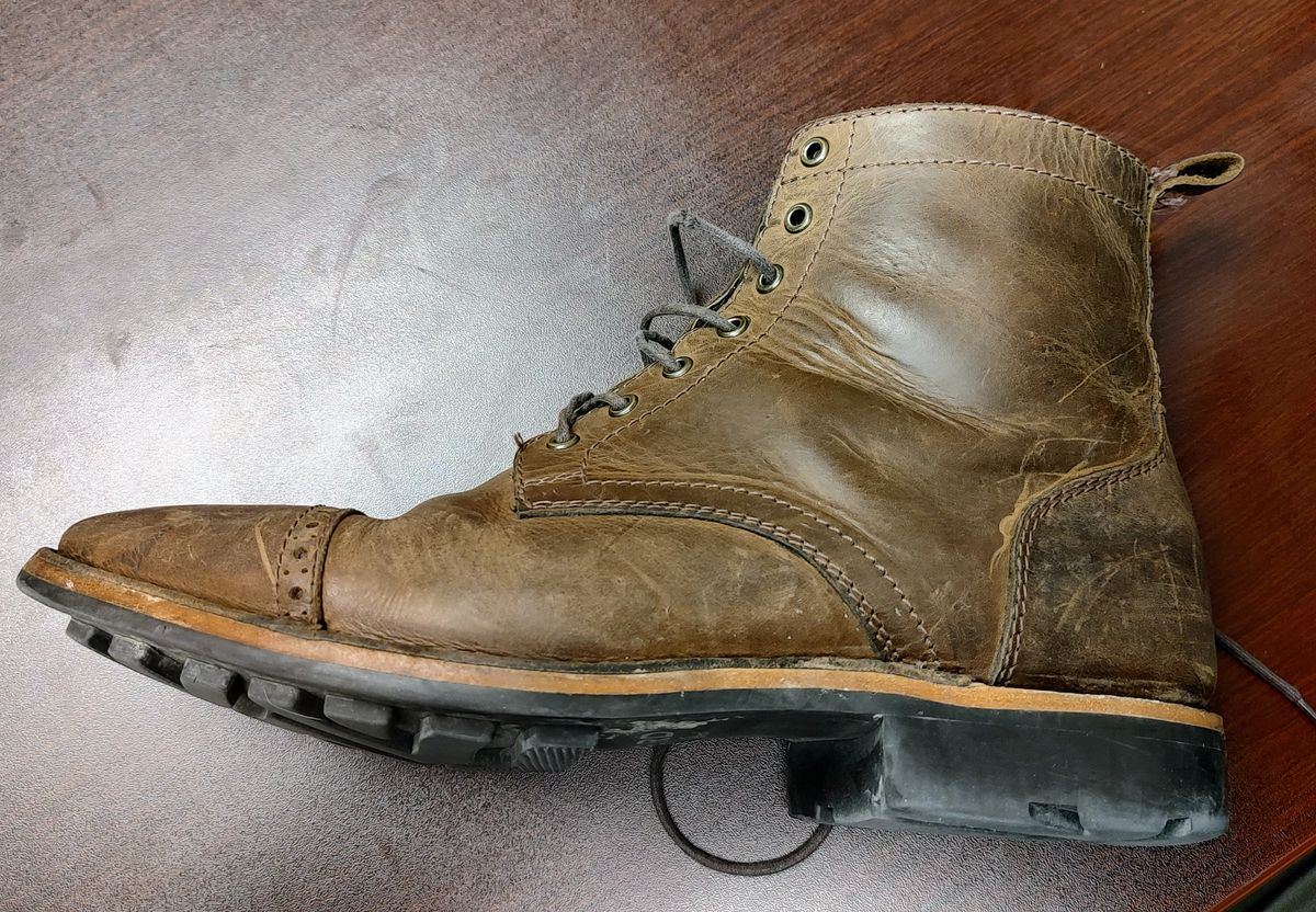 Photo by prospect_joe on December 11, 2022 of the Blkbrd Shoemaker Luchador Service Boot in Unknown Leather.