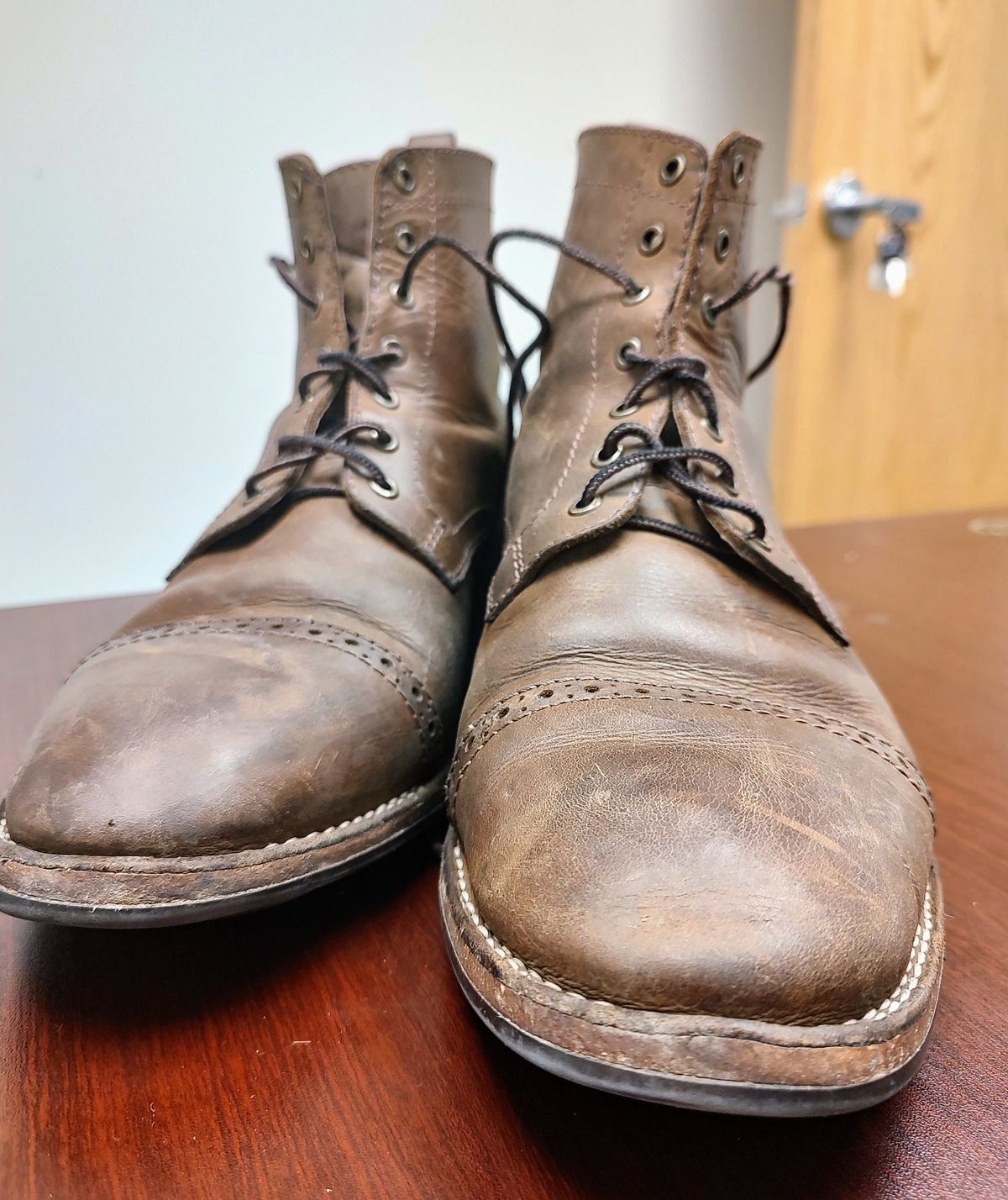 Photo by prospect_joe on January 29, 2023 of the Blkbrd Shoemaker Luchador Service Boot in Unknown Leather.