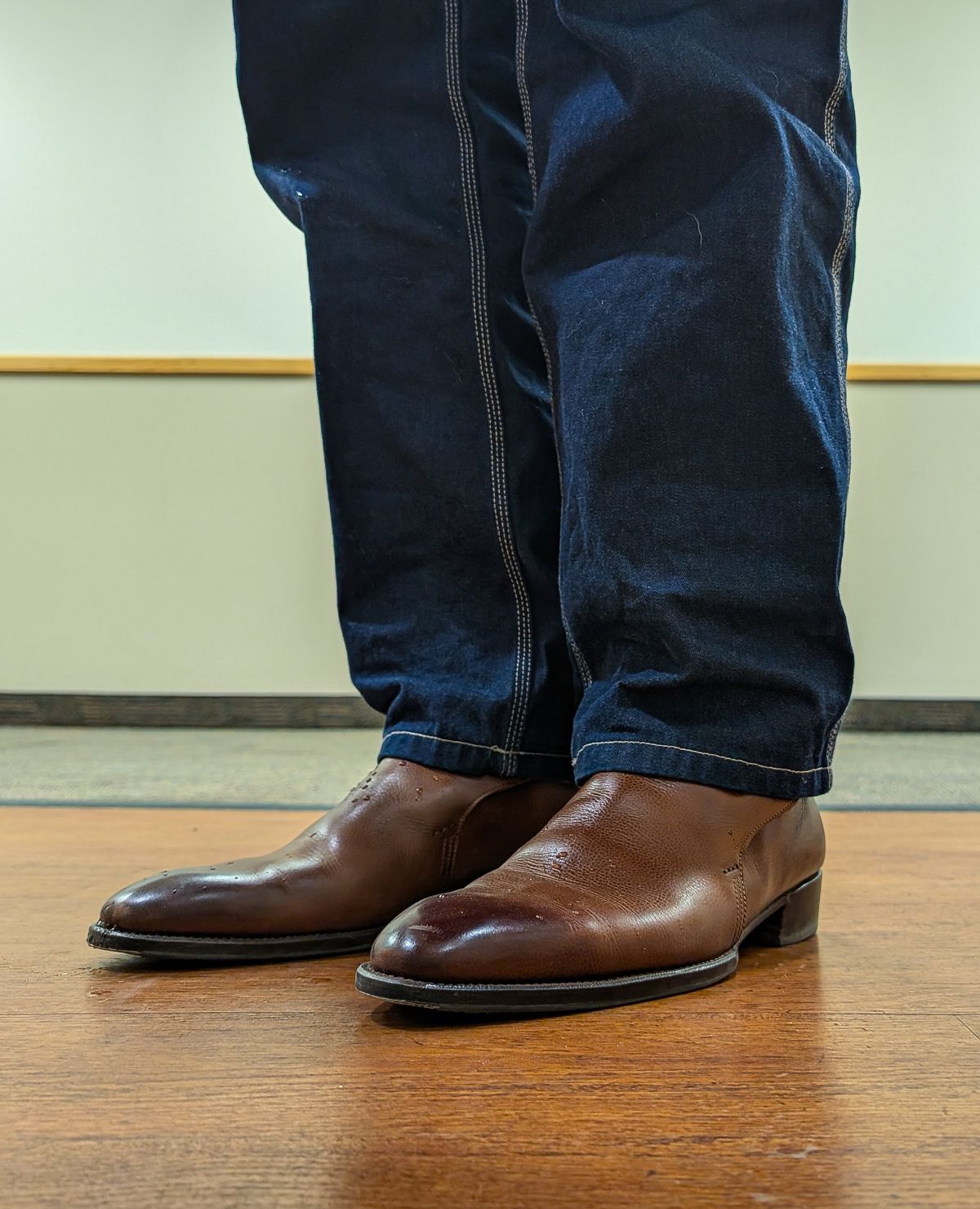 Photo by prospect_joe on September 26, 2025 of the K.M.P.T Shoemaker Jodhpur in Du Puy Brown Country Calf.