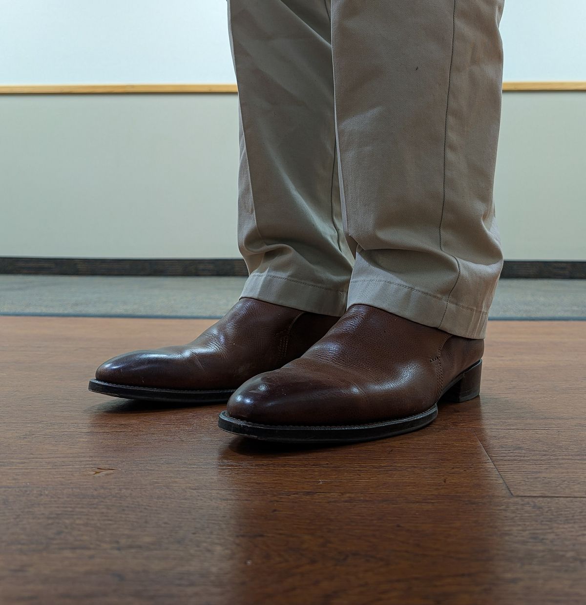 Photo by prospect_joe on December 18, 2025 of the K.M.P.T Shoemaker Jodhpur in Du Puy Brown Country Calf.