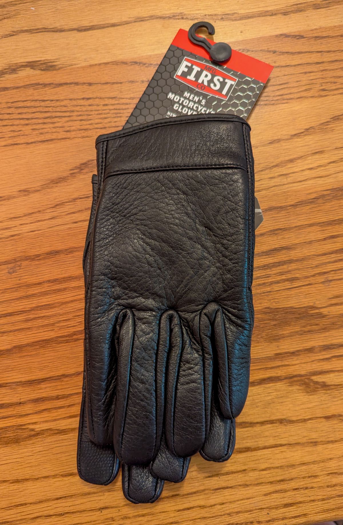 Photo by prospect_joe on January 22, 2025 of the First Manufacturing Company Men's Motorcycle Gloves in Black Deerskin.