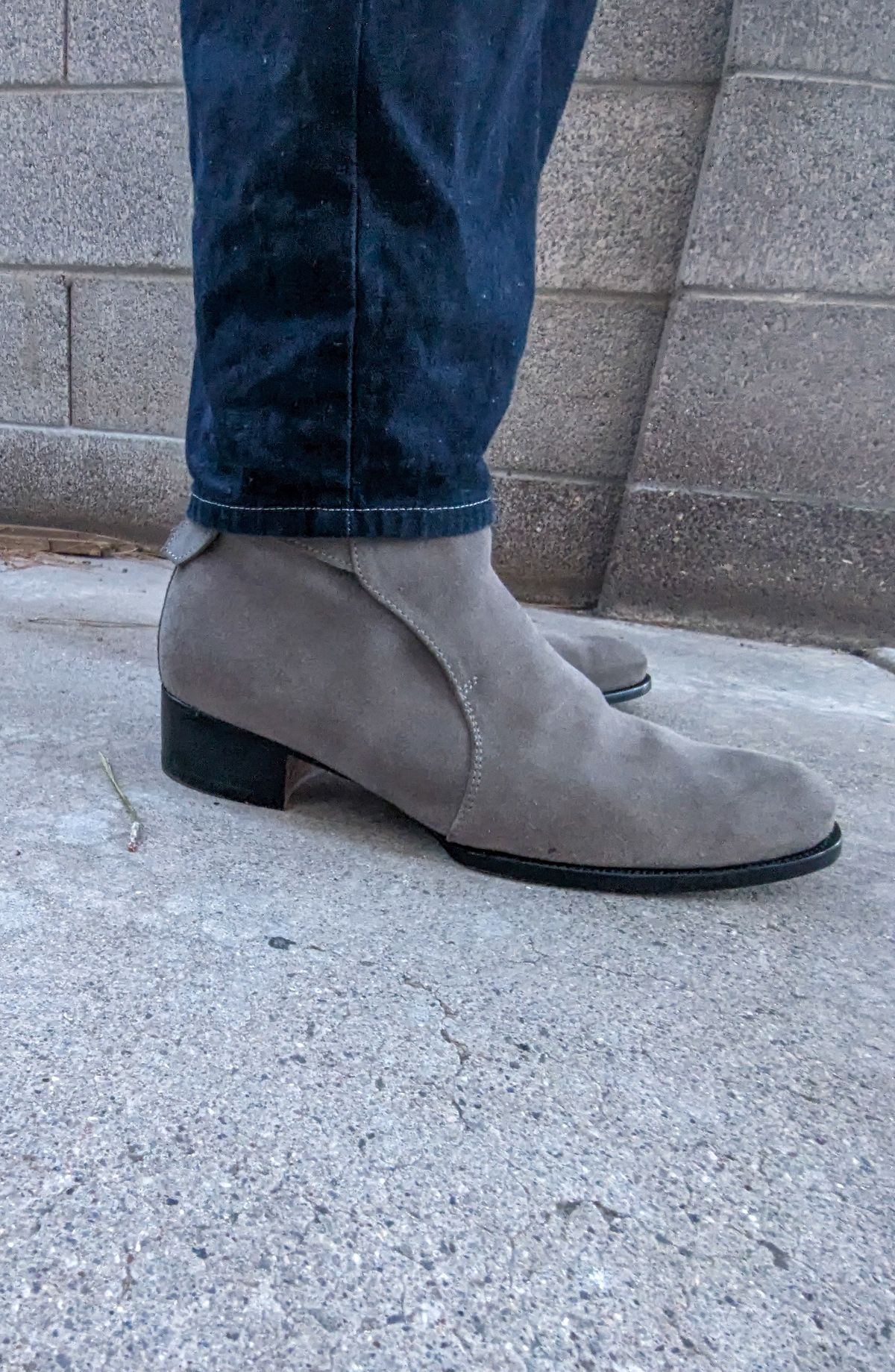 Photo by prospect_joe on November 11, 2024 of the The Last Shoemaker Jodhpur in Grey Suede.