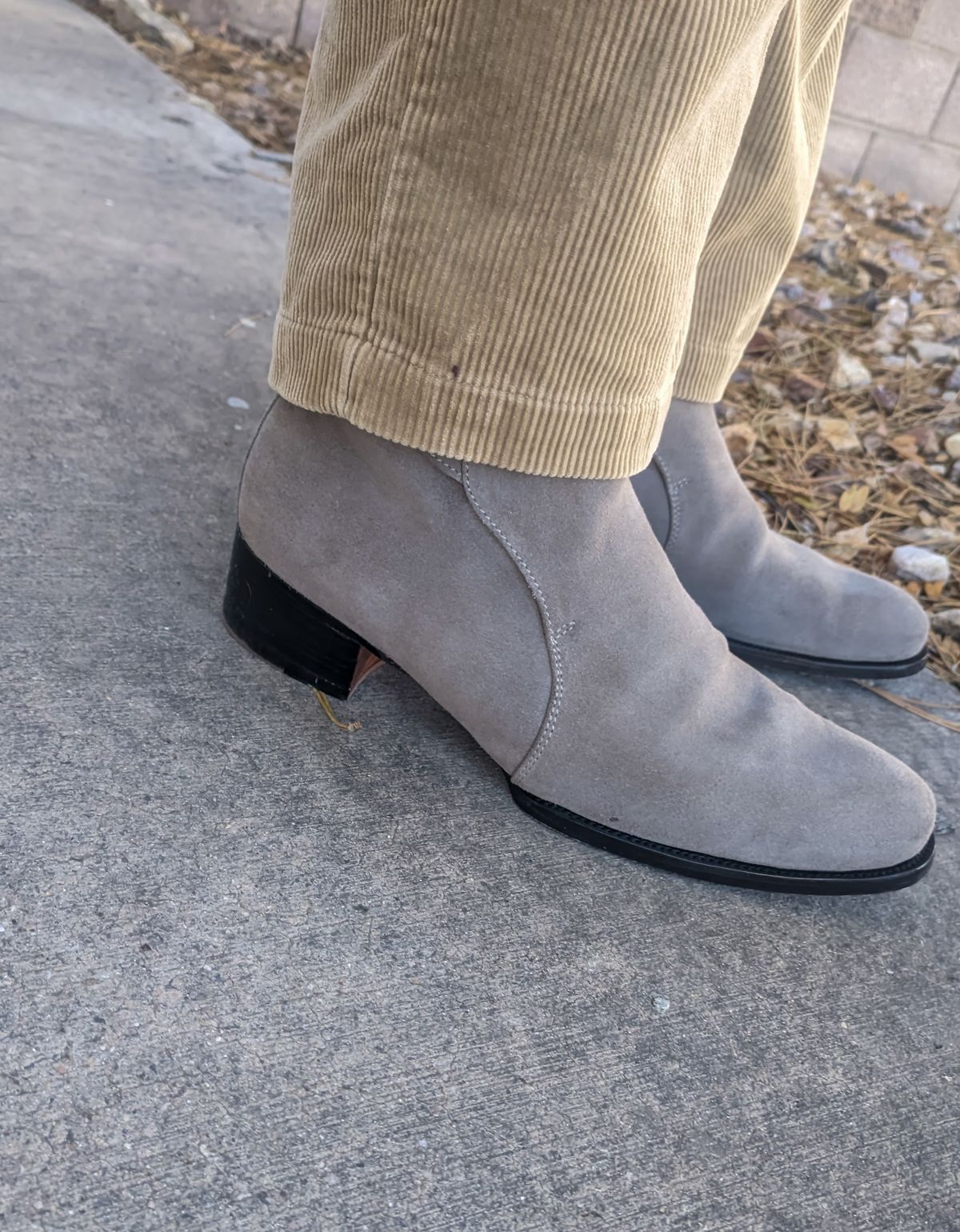 Photo by prospect_joe on November 30, 2024 of the The Last Shoemaker Jodhpur in Grey Suede.