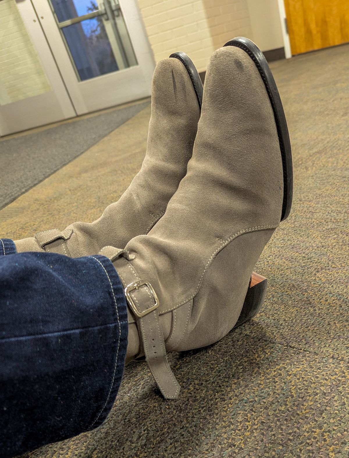 Photo by prospect_joe on January 11, 2025 of the The Last Shoemaker Jodhpur in Grey Suede.