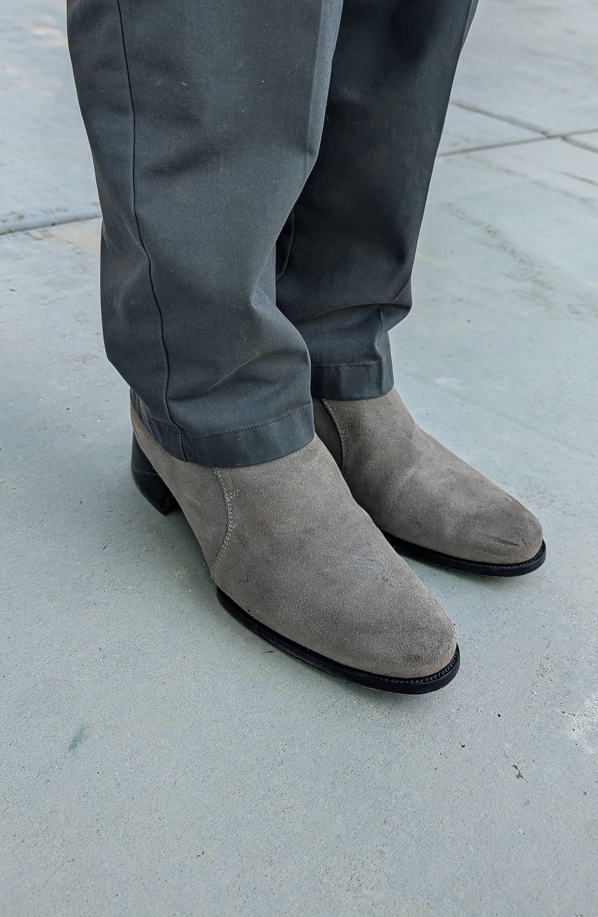Photo by prospect_joe on July 17, 2025 of the The Last Shoemaker Jodhpur in Grey Suede.
