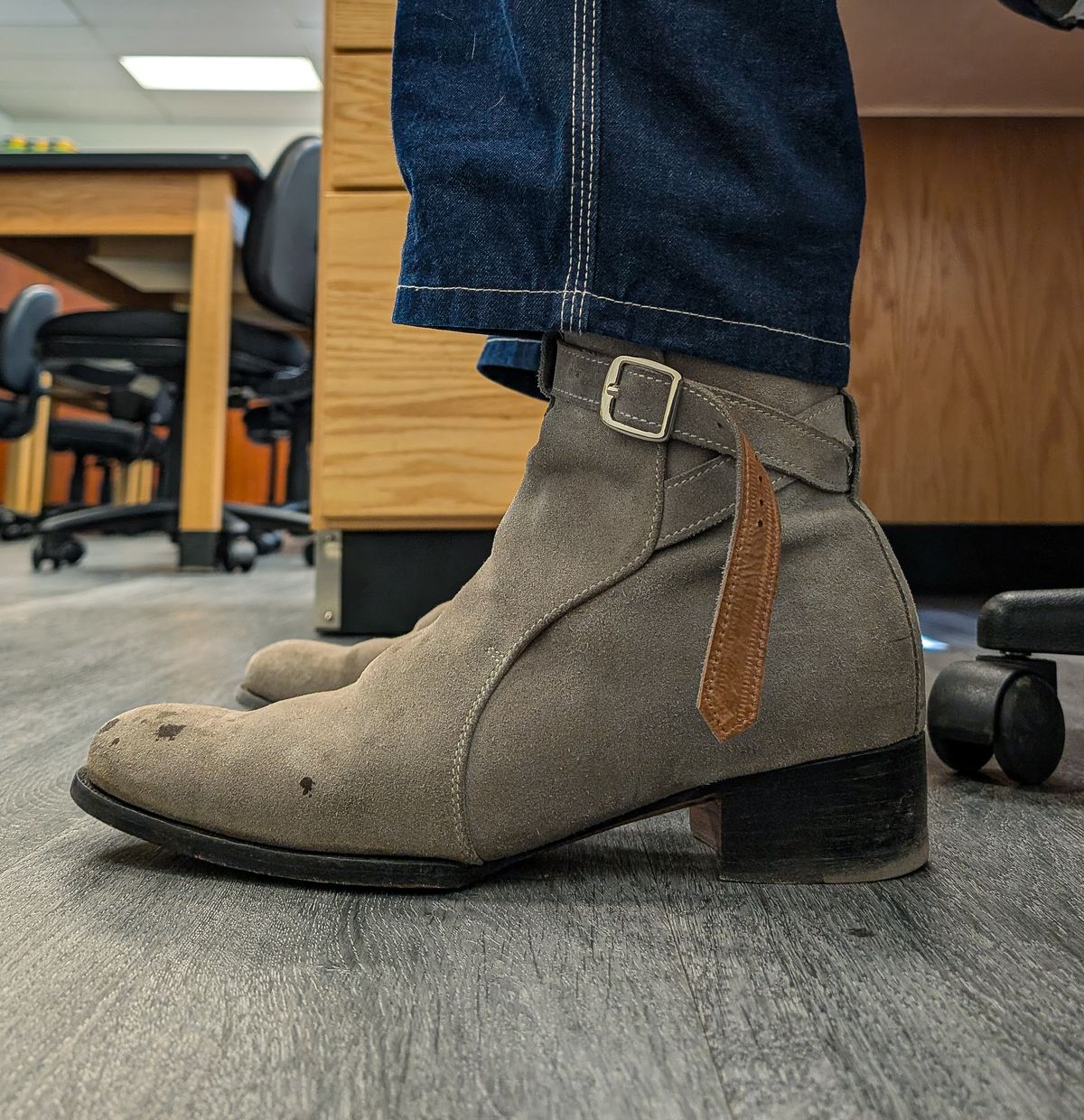 Photo by prospect_joe on September 24, 2025 of the The Last Shoemaker Jodhpur in Grey Suede.