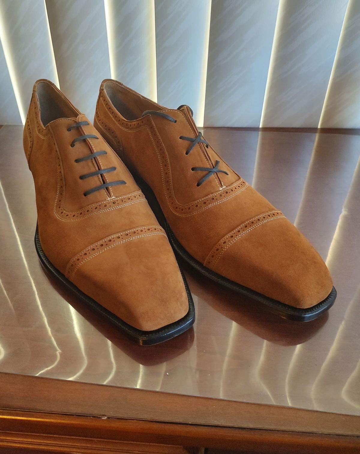 Photo by prospect_joe on March 28, 2023 of the Ichigo Ichie Adelaide Oxford in Unlisted Leather.