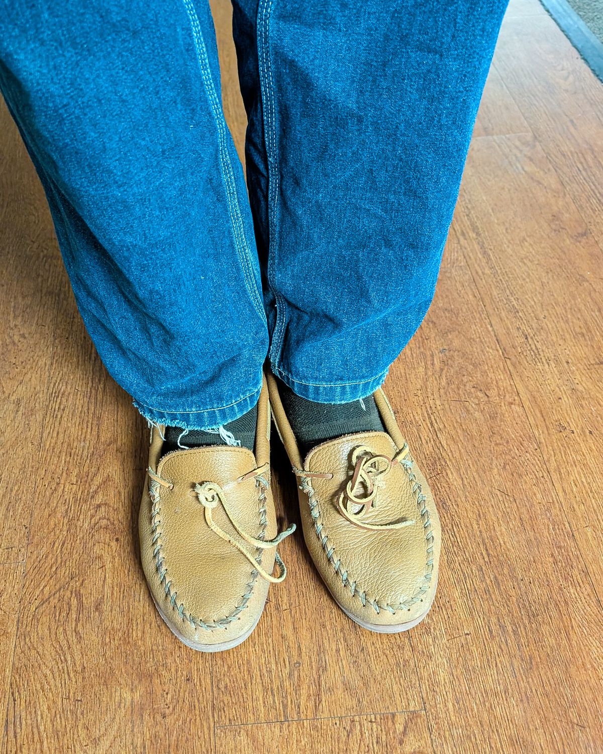 Photo by prospect_joe on May 17, 2026 of the Minnetonka Classic Moccasin in Natural Moosehide.