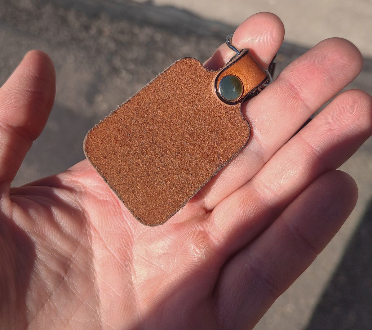 Photo by prospect_joe on October 4, 2024 of the Harker Leatherworks Key Fob in Conceria Walpier Natural Buttero.