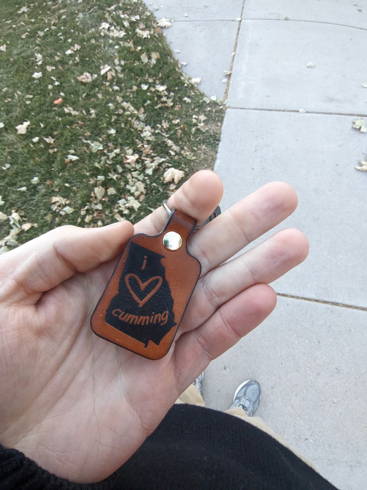 Photo by prospect_joe on November 17, 2024 of the Harker Leatherworks Key Fob in Conceria Walpier Natural Buttero.
