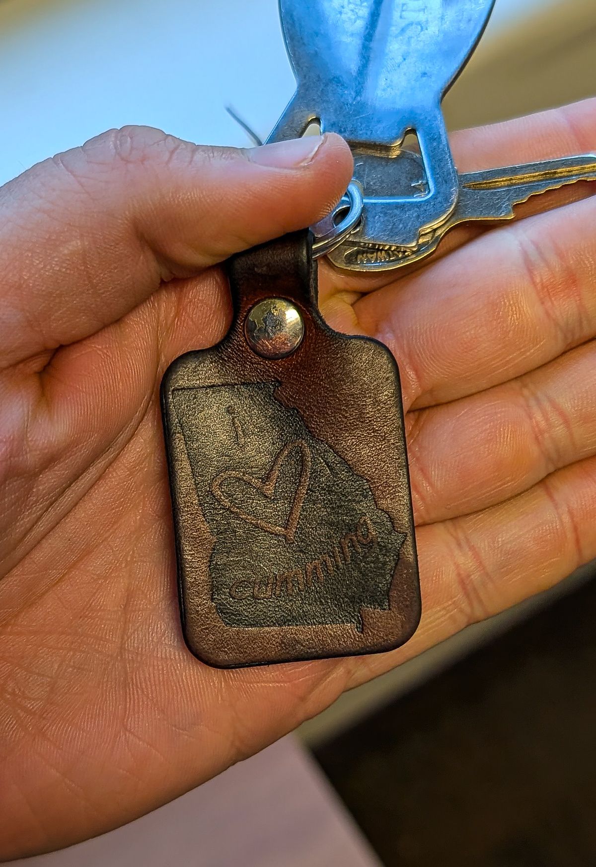 Photo by prospect_joe on October 29, 2025 of the Harker Leatherworks Key Fob in Conceria Walpier Natural Buttero.