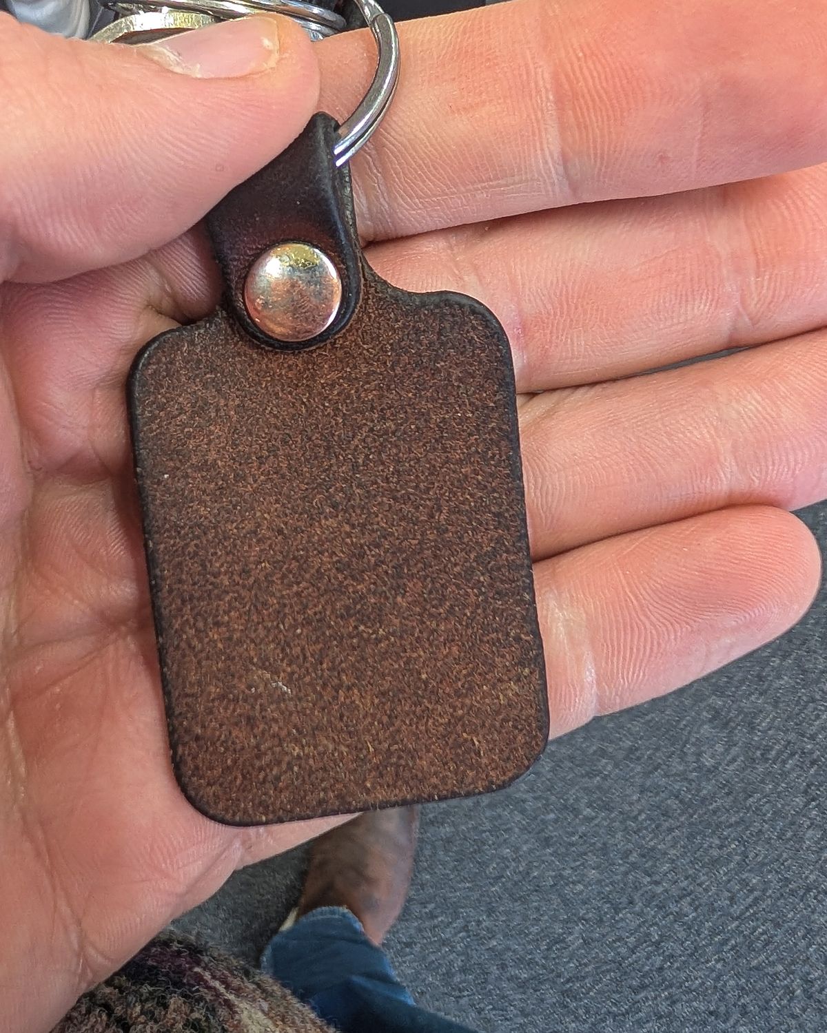 Photo by prospect_joe on April 27, 2026 of the Harker Leatherworks Key Fob in Conceria Walpier Natural Buttero.
