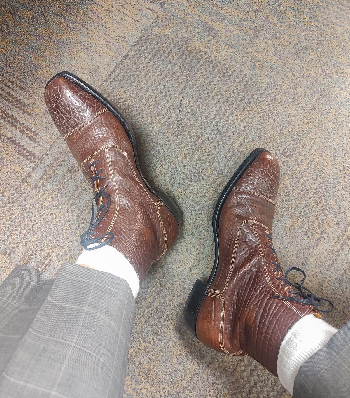 Photo by prospect_joe on September 5, 2024 of the Ichigo Ichie Vintage Boots in Horween Color 8 Montana Bison.