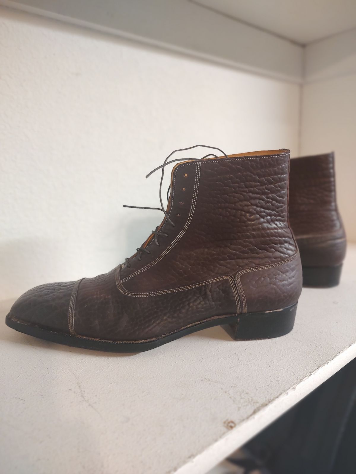 Photo by prospect_joe on October 4, 2023 of the Ichigo Ichie Vintage Boots in Horween Color 8 Montana Bison.