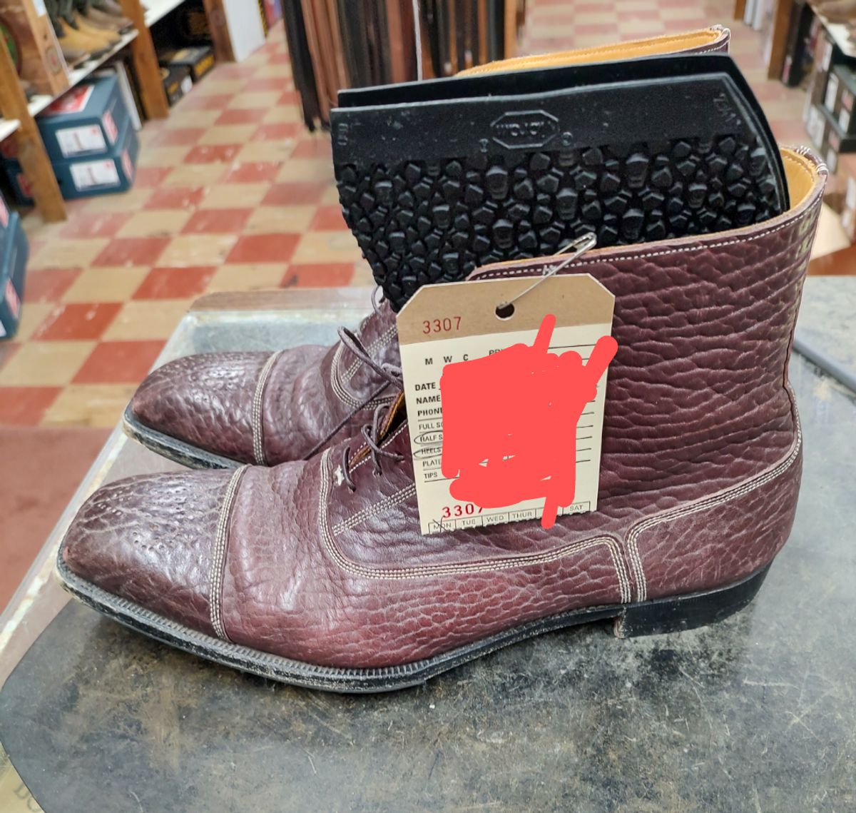 Photo by prospect_joe on November 2, 2023 of the Ichigo Ichie Vintage Boots in Horween Color 8 Montana Bison.