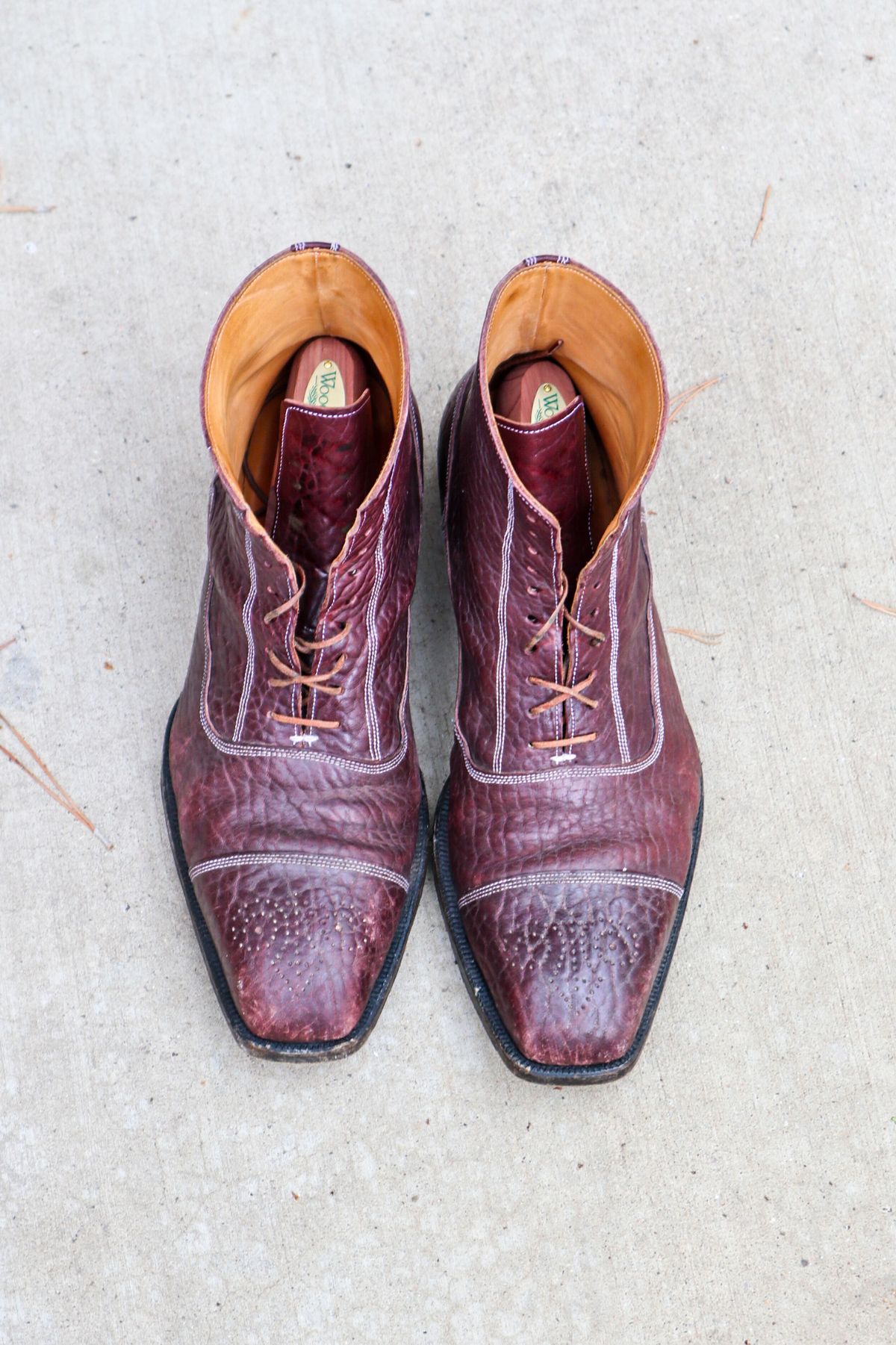 Photo by prospect_joe on December 1, 2023 of the Ichigo Ichie Vintage Boots in Horween Color 8 Montana Bison.