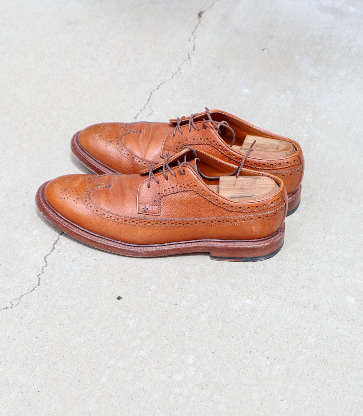 Photo by prospect_joe on April 14, 2024 of the Grant Stone Longwing in Horween Brown Pebble Grain.