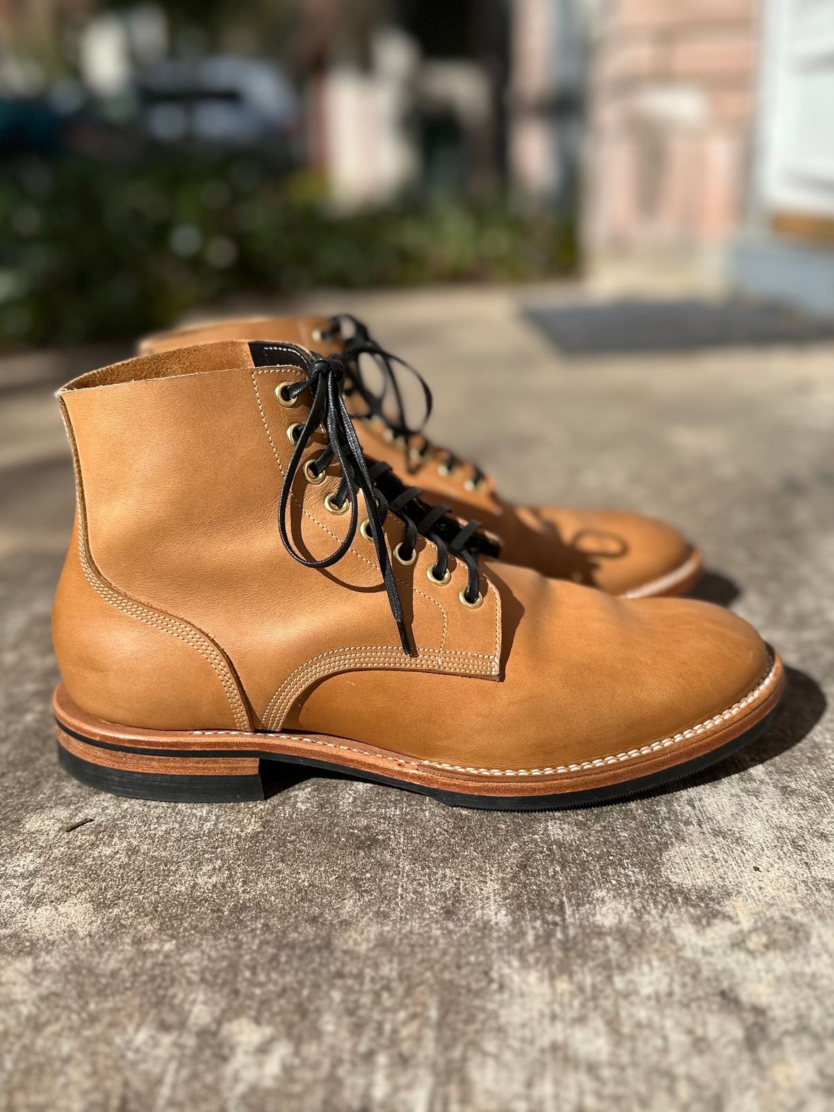 Photo by sononchalant on December 1, 2023 of the New River Boot Boondocker in Horween Moc Latigo.