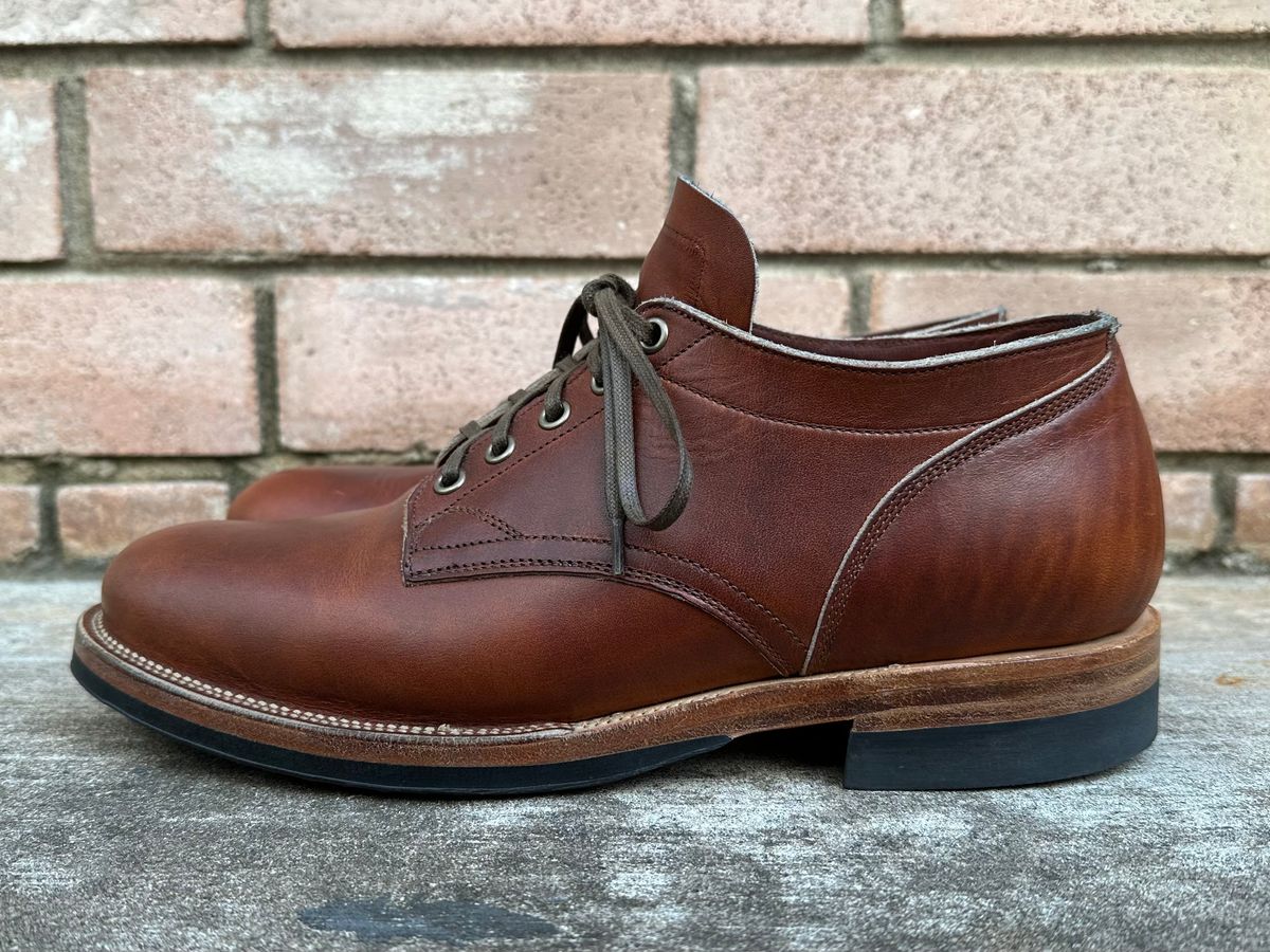 Photo by sononchalant on December 5, 2022 of the Viberg 145 Oxford in Horween Saddle Tan Chromepak.