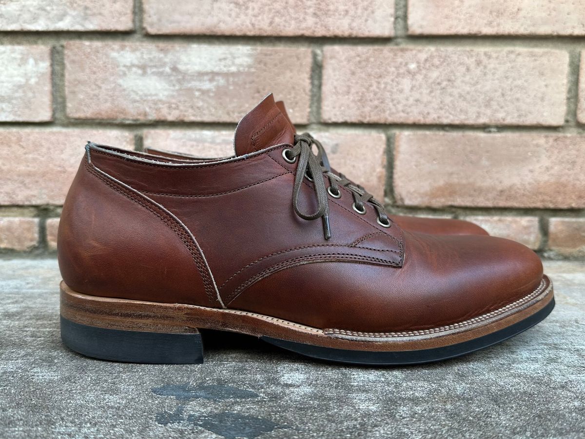 Photo by sononchalant on December 5, 2022 of the Viberg 145 Oxford in Horween Saddle Tan Chromepak.
