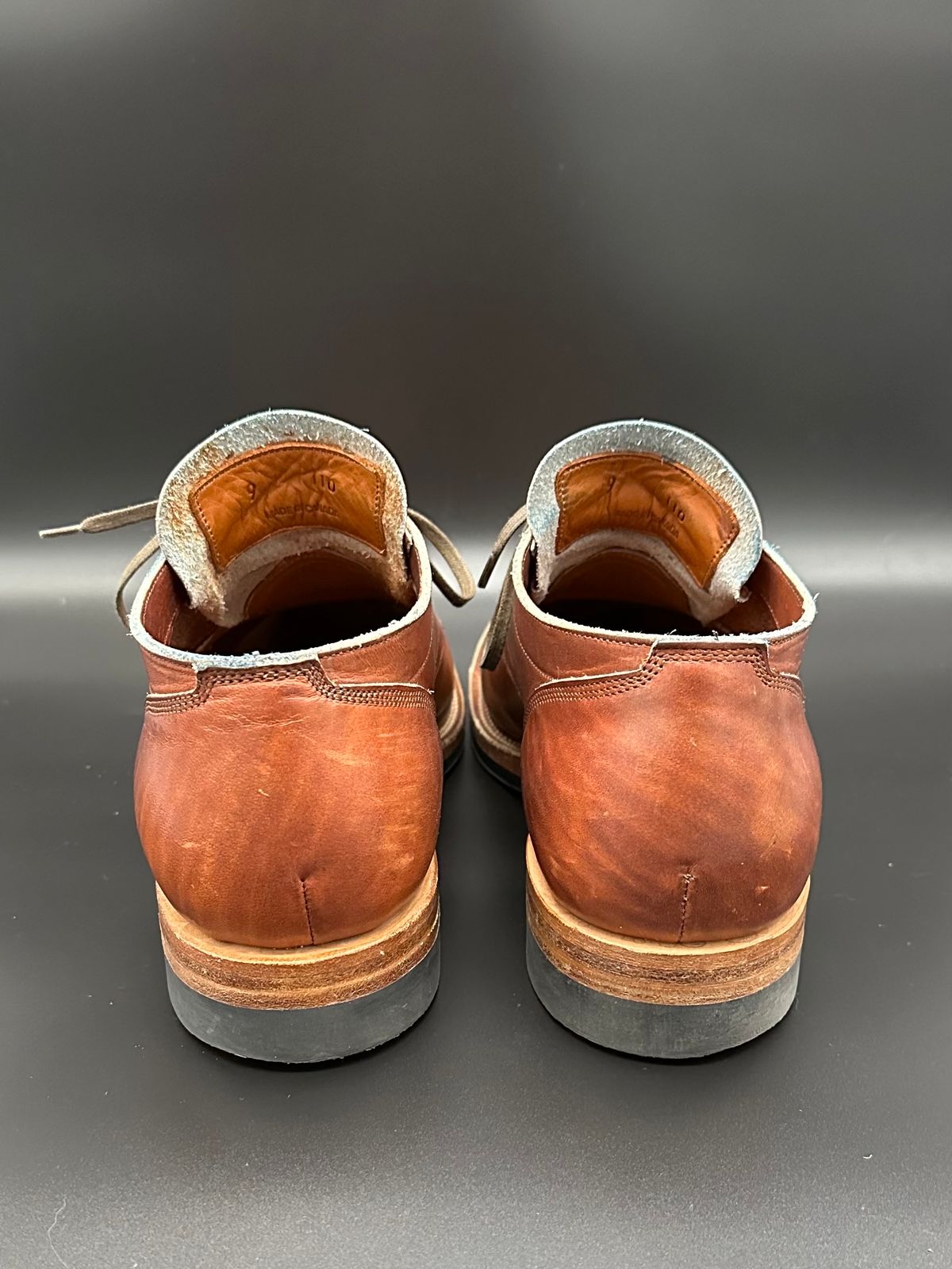 Photo by sononchalant on February 6, 2023 of the Viberg 145 Oxford in Horween Saddle Tan Chromepak.
