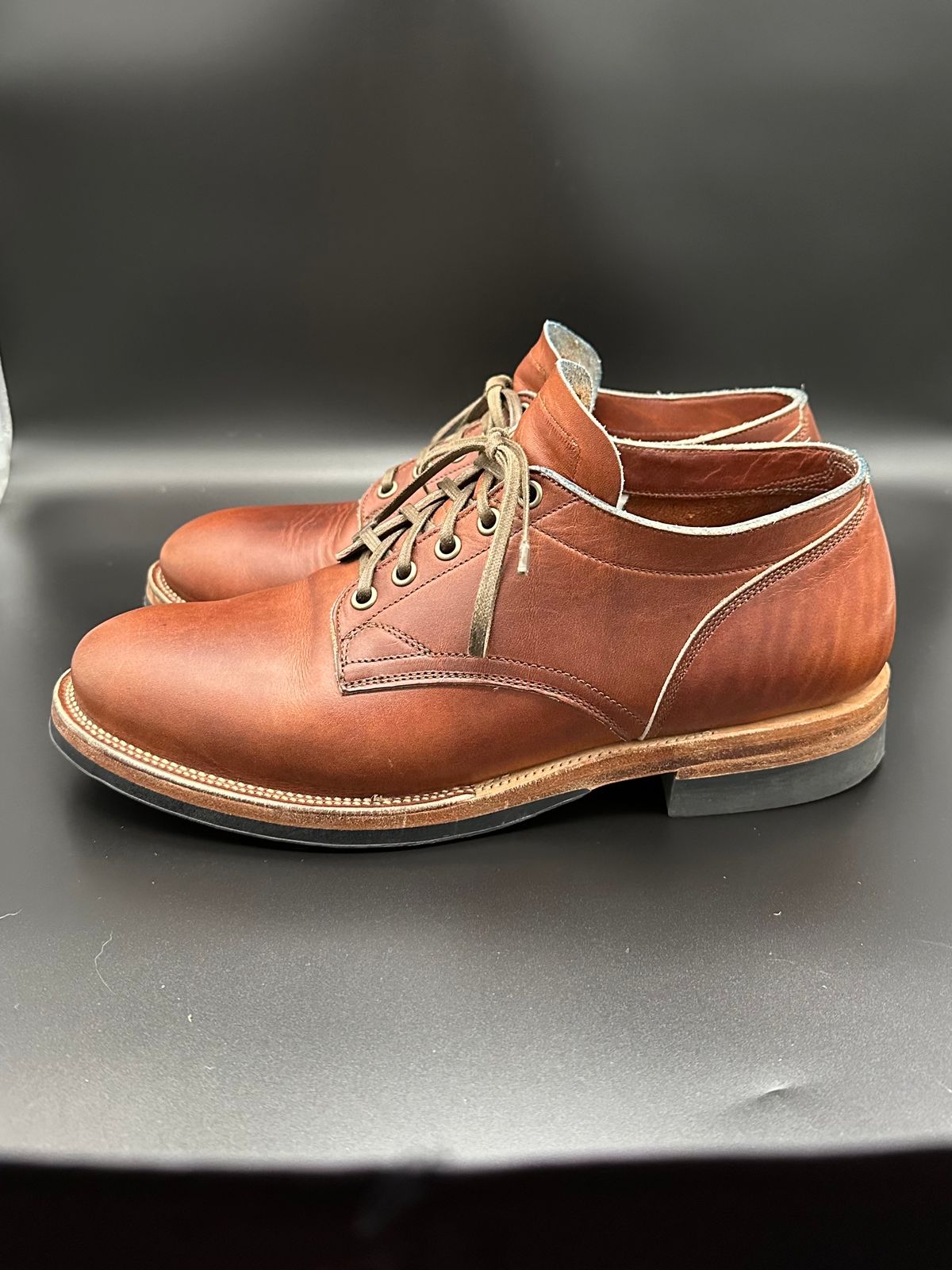 Photo by sononchalant on February 6, 2023 of the Viberg 145 Oxford in Horween Saddle Tan Chromepak.
