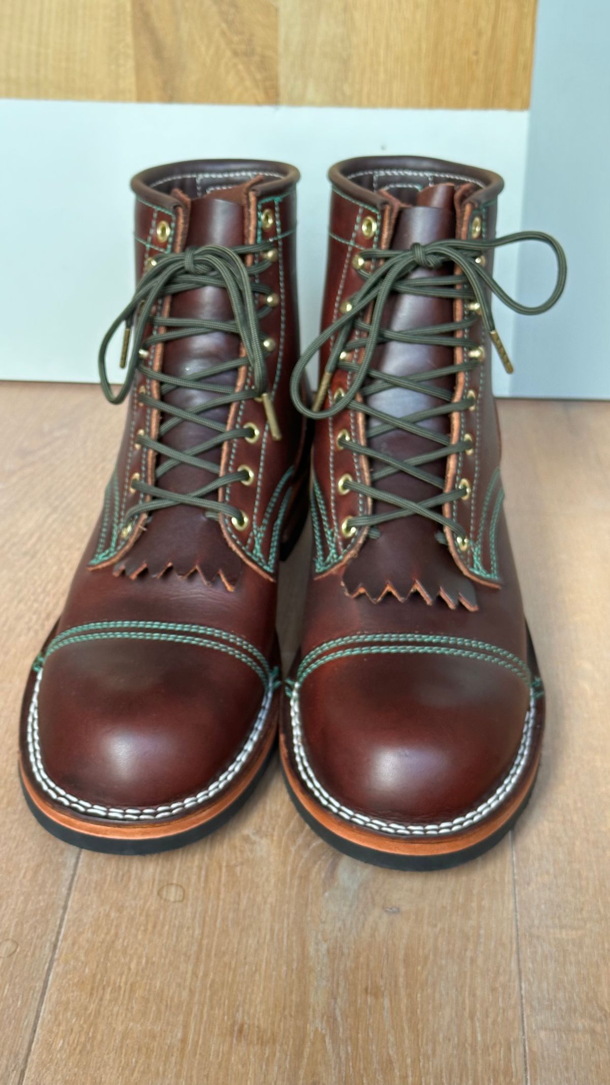 Photo by Dutchbootsguy on October 1, 2023 of the Frank's Boots Ground Pounder in Wickett & Craig Chestnut Oiled Latigo.