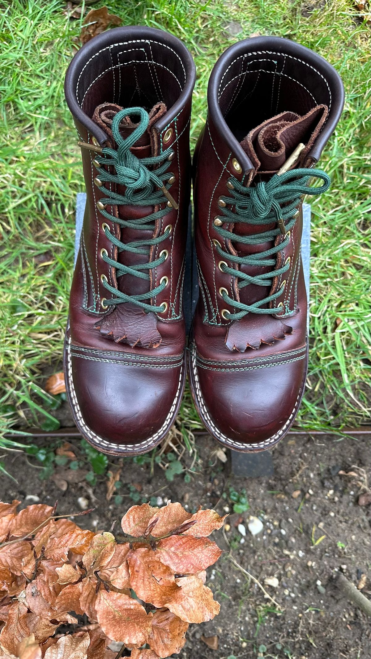 Photo by Dutchbootsguy on February 3, 2024 of the Frank's Boots Ground Pounder in Wickett & Craig Chestnut Oiled Latigo.