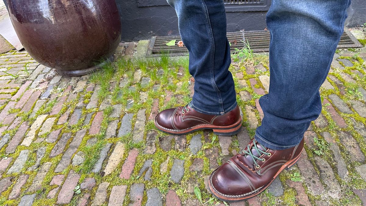 Photo by Dutchbootsguy on April 2, 2024 of the Frank's Boots Ground Pounder in Wickett & Craig Chestnut Oiled Latigo.