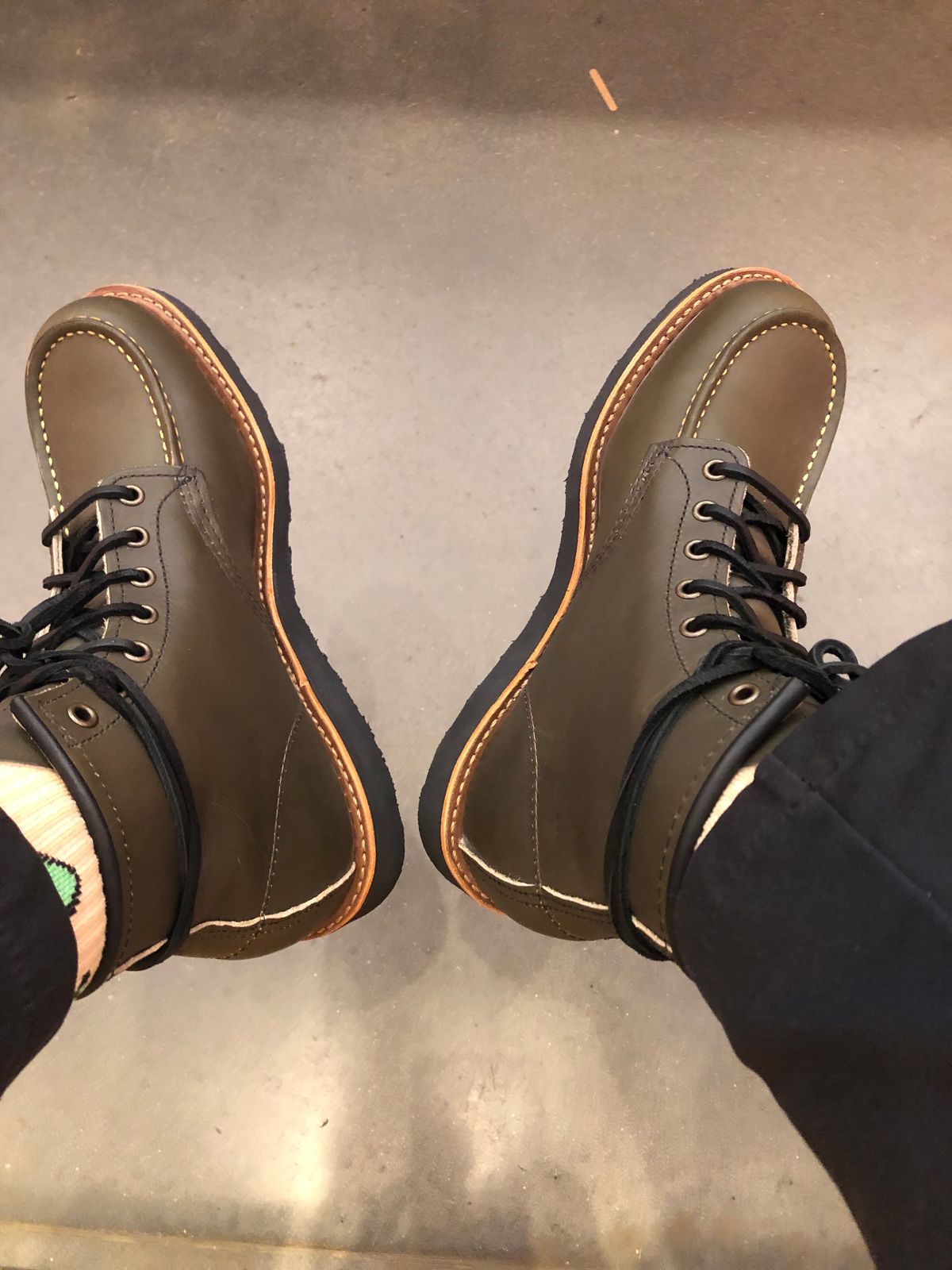 Photo by jeremyz on September 14, 2023 of the Red Wing 6-Inch Classic Moc in Unknown Leather.