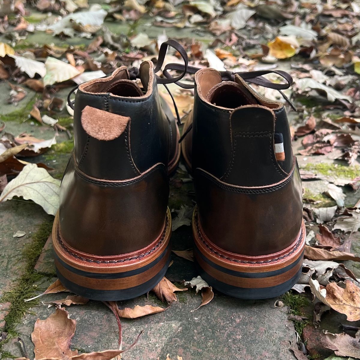 Photo by mreams99 on October 2, 2025 of the Allen Edmonds Chandler in Allen Edmonds / Antique Hickory.