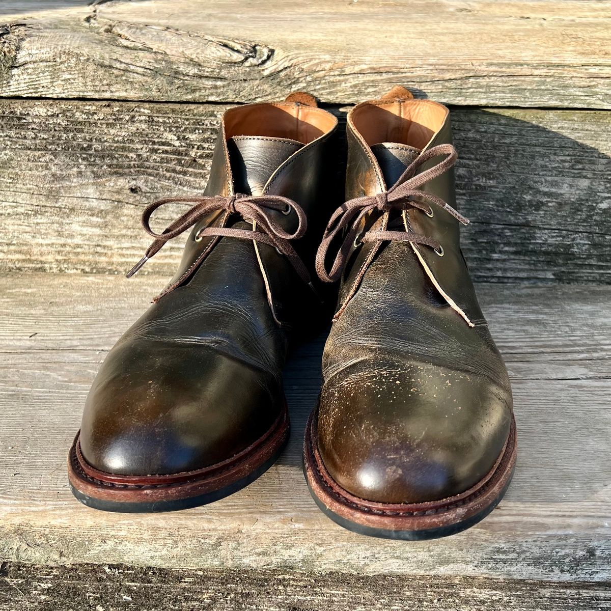 Photo by mreams99 on January 5, 2026 of the Allen Edmonds Chandler in Allen Edmonds / Antique Hickory.