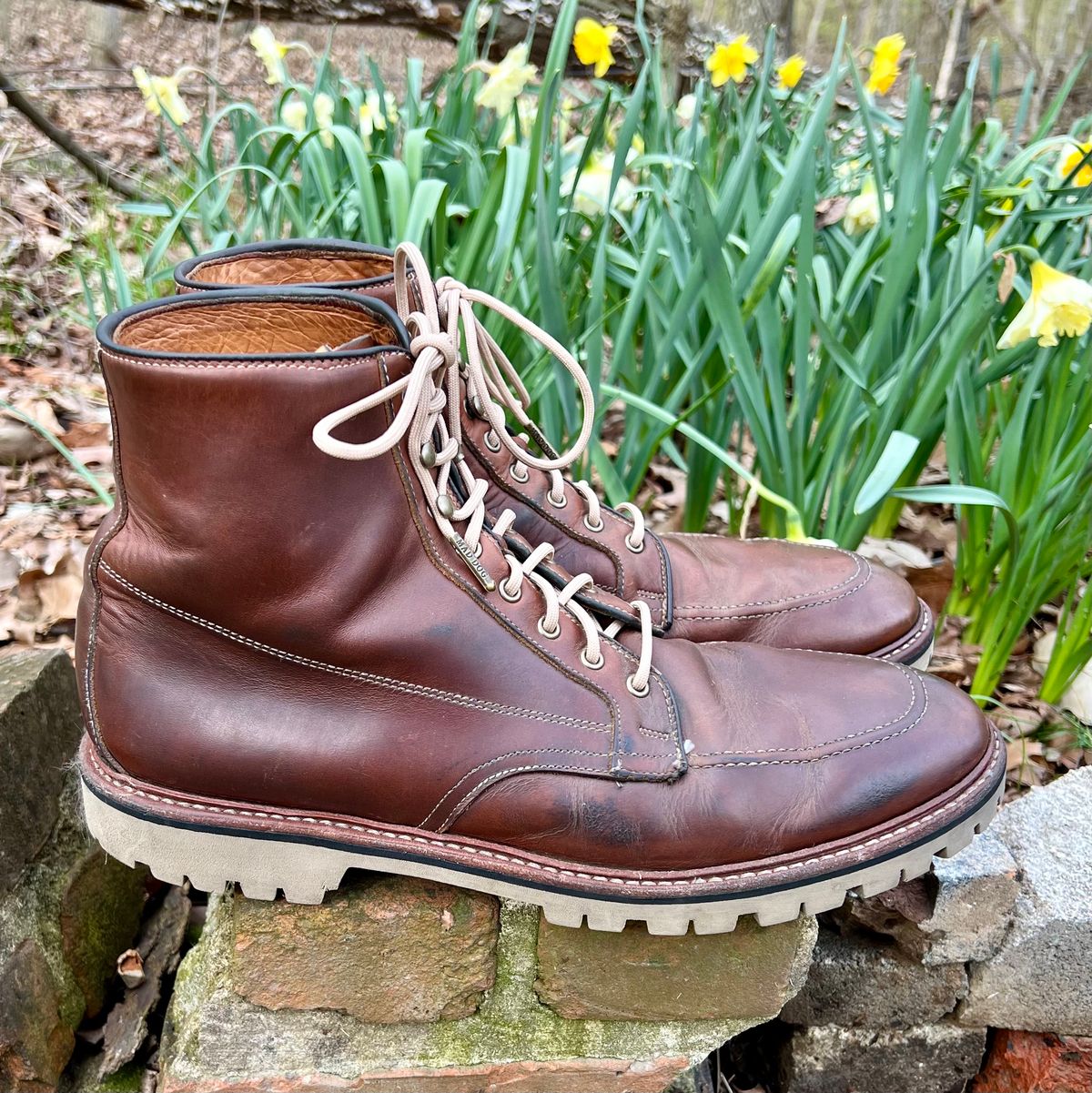 Photo by mreams99 on April 5, 2024 of the Allen Edmonds Freeport in Horween Natural Chromexcel.