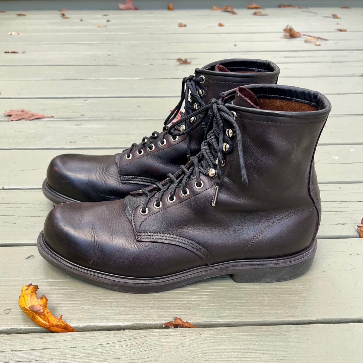 Photo by mreams99 on November 5, 2024 of the Red Wing 953 in Velva Boomer.