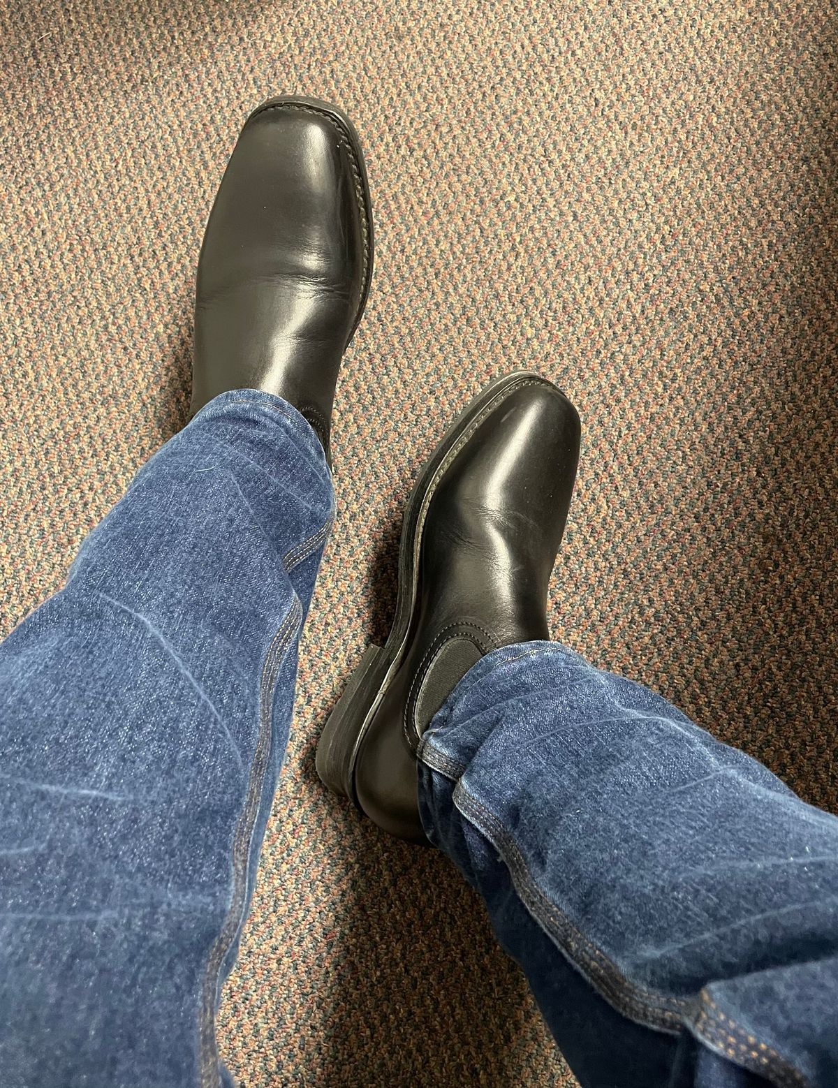 Photo by bluesmandan on May 6, 2026 of the Thursday Journeyman in Black Full Grain.