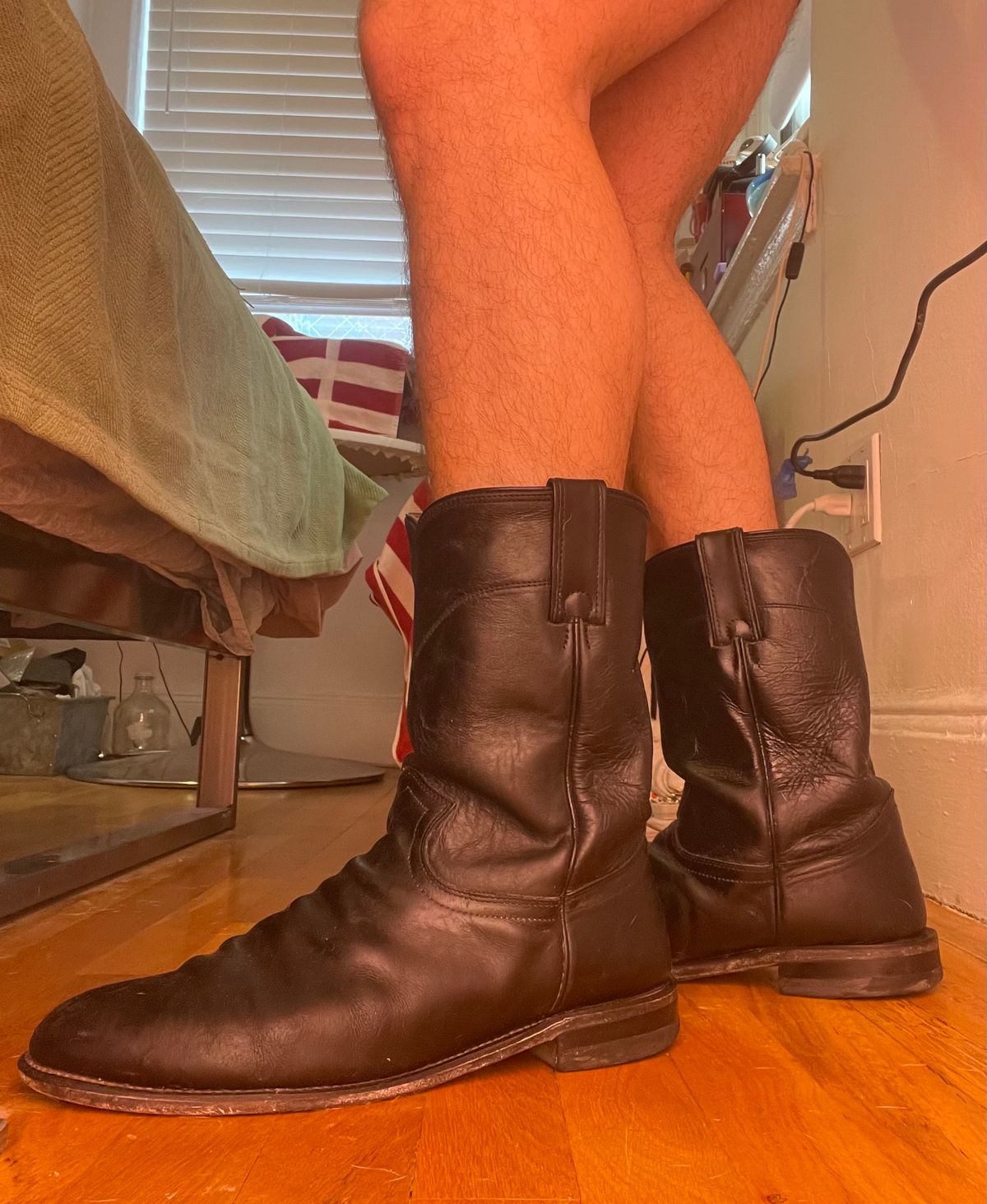 Photo by realtreeroman on February 5, 2023 of the Justin Jackson in Black Kipskin.