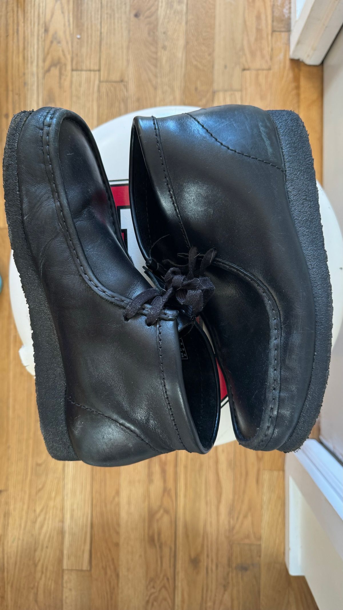 Photo by realtreeroman on January 5, 2024 of the Clarks Wallabee Boot in Unknown Leather.