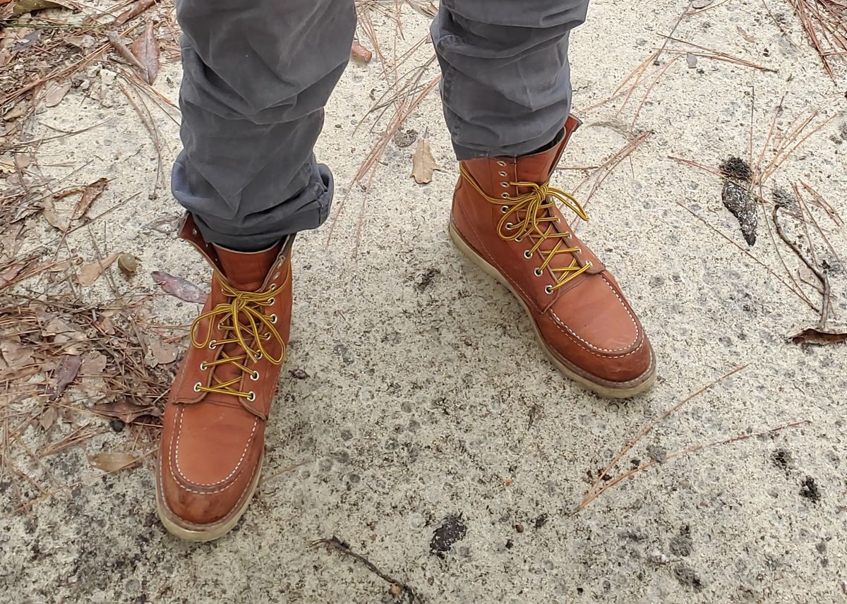 Photo by larryfisherman on June 1, 2022 of the Red Wing 8-Inch Classic Moc in S.B. Foot Oro Legacy.