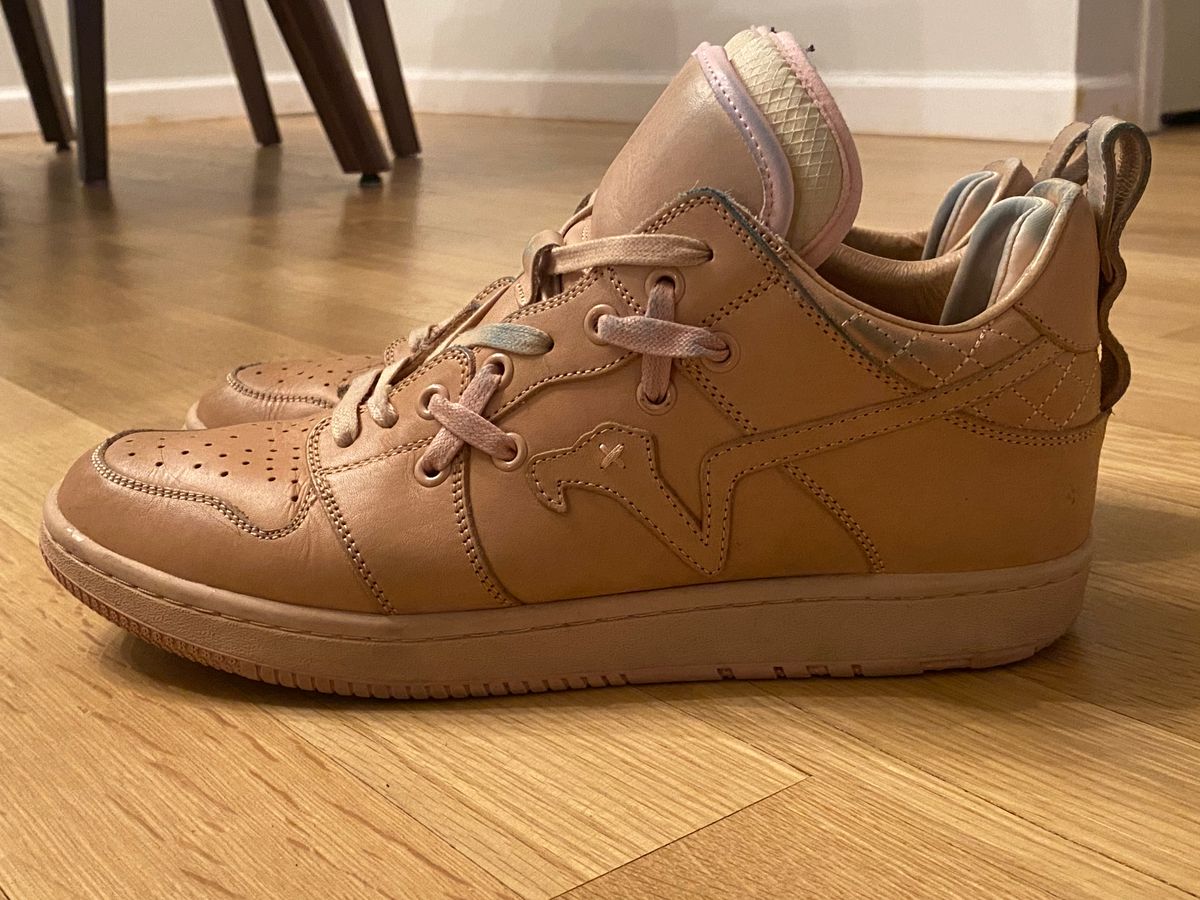 Photo by Aquabacs on February 5, 2023 of the Sia Collective D.1.Y Low in Unknown Natural Veg Tan.