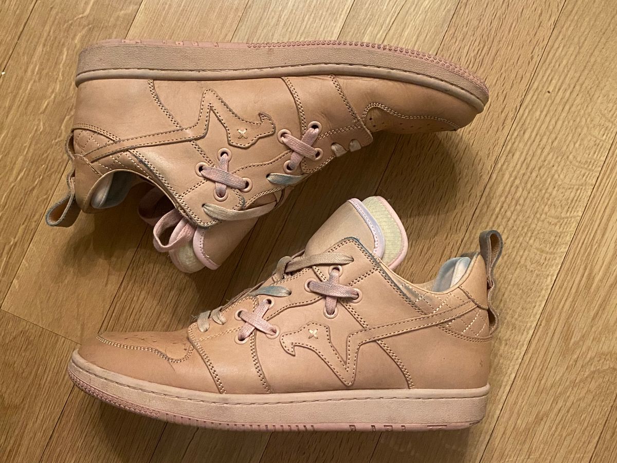 Photo by Aquabacs on February 5, 2023 of the Sia Collective D.1.Y Low in Unknown Natural Veg Tan.