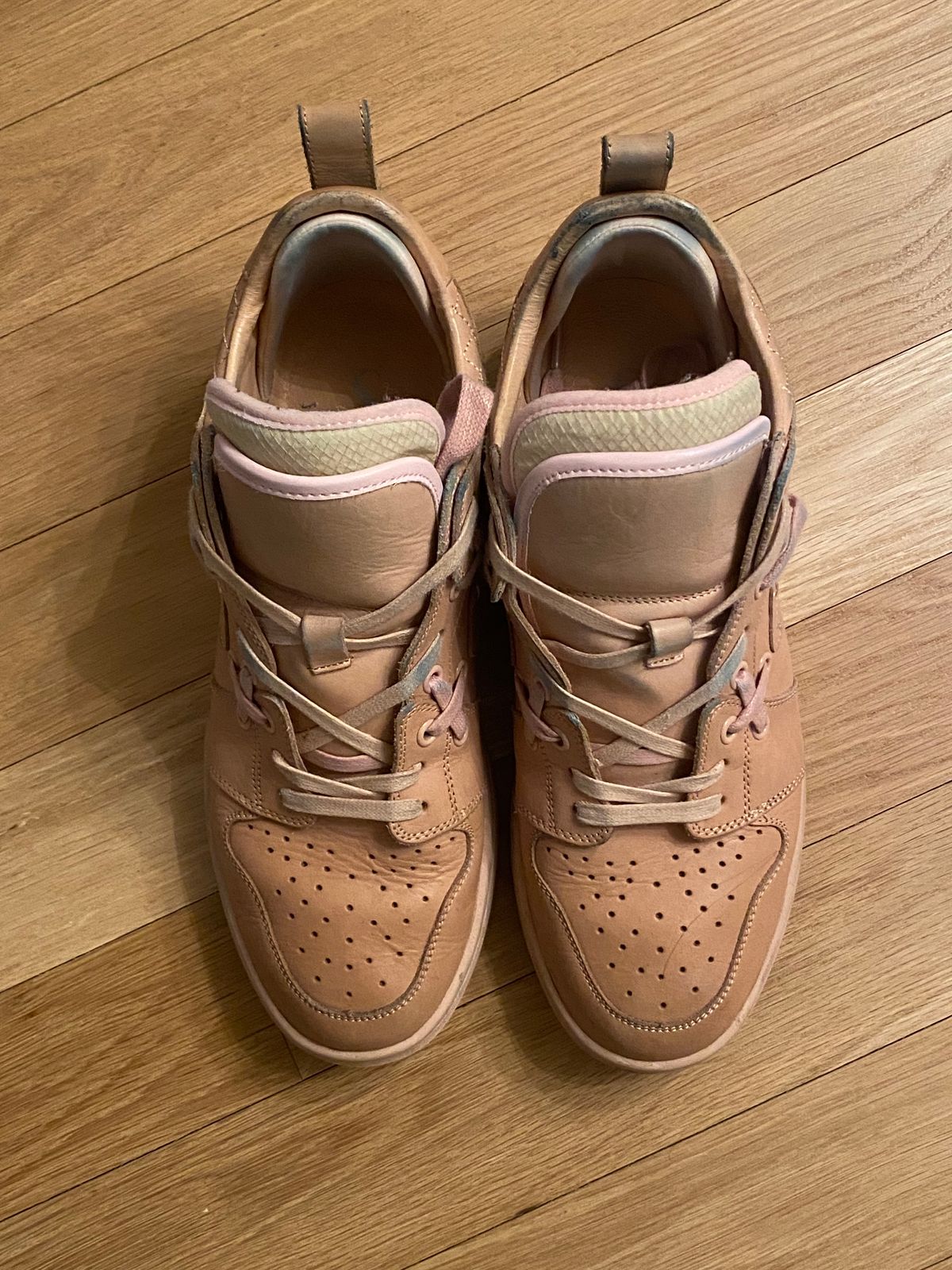 Photo by Aquabacs on February 5, 2023 of the Sia Collective D.1.Y Low in Unknown Natural Veg Tan.